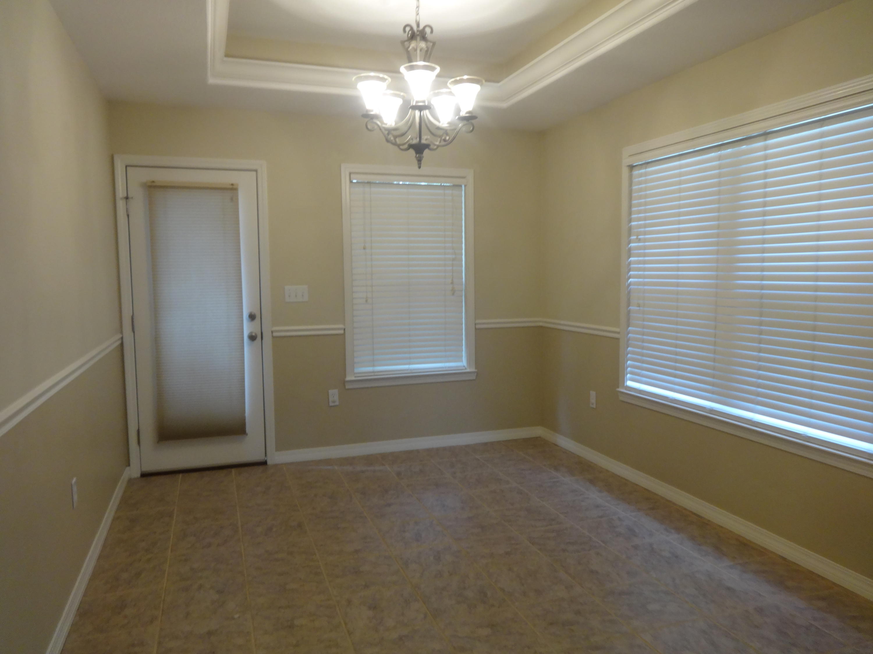 SPRING HOLLOW ESTATES - Residential Lease