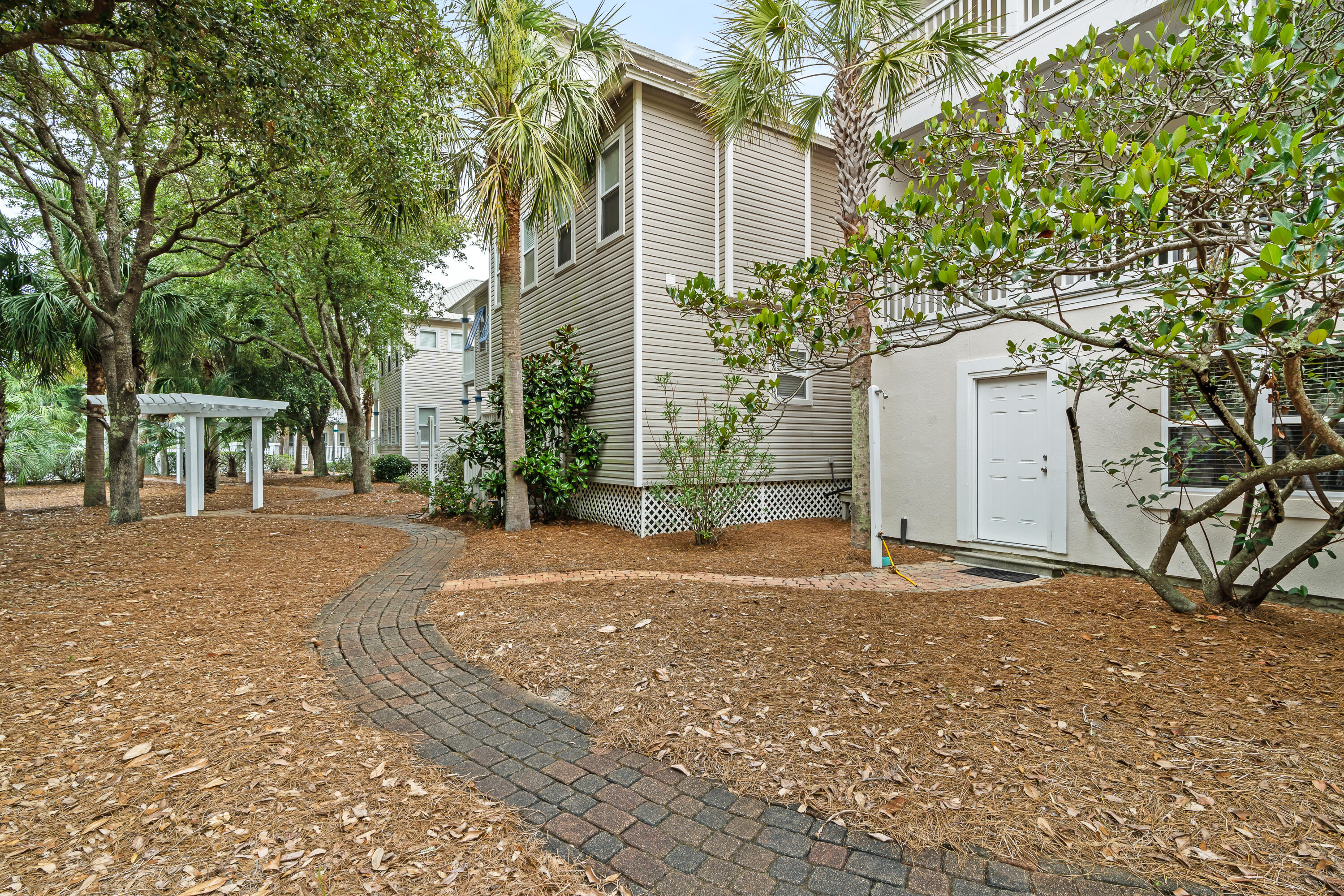 OLD FLORIDA COTTAGES - Residential