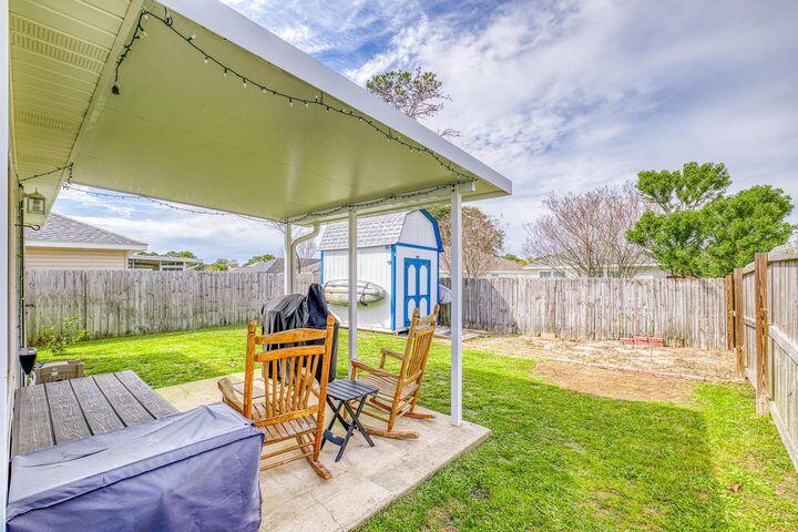 SHADOW LAKES - Residential