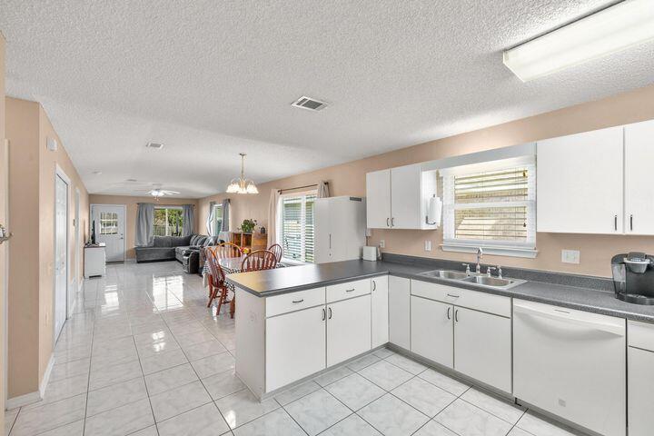 SHADOW LAKES - Residential