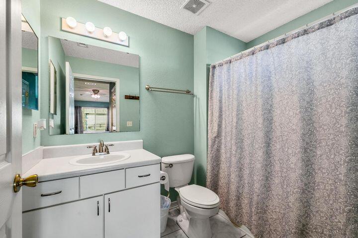 SHADOW LAKES - Residential