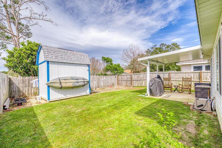 SHADOW LAKES - Residential