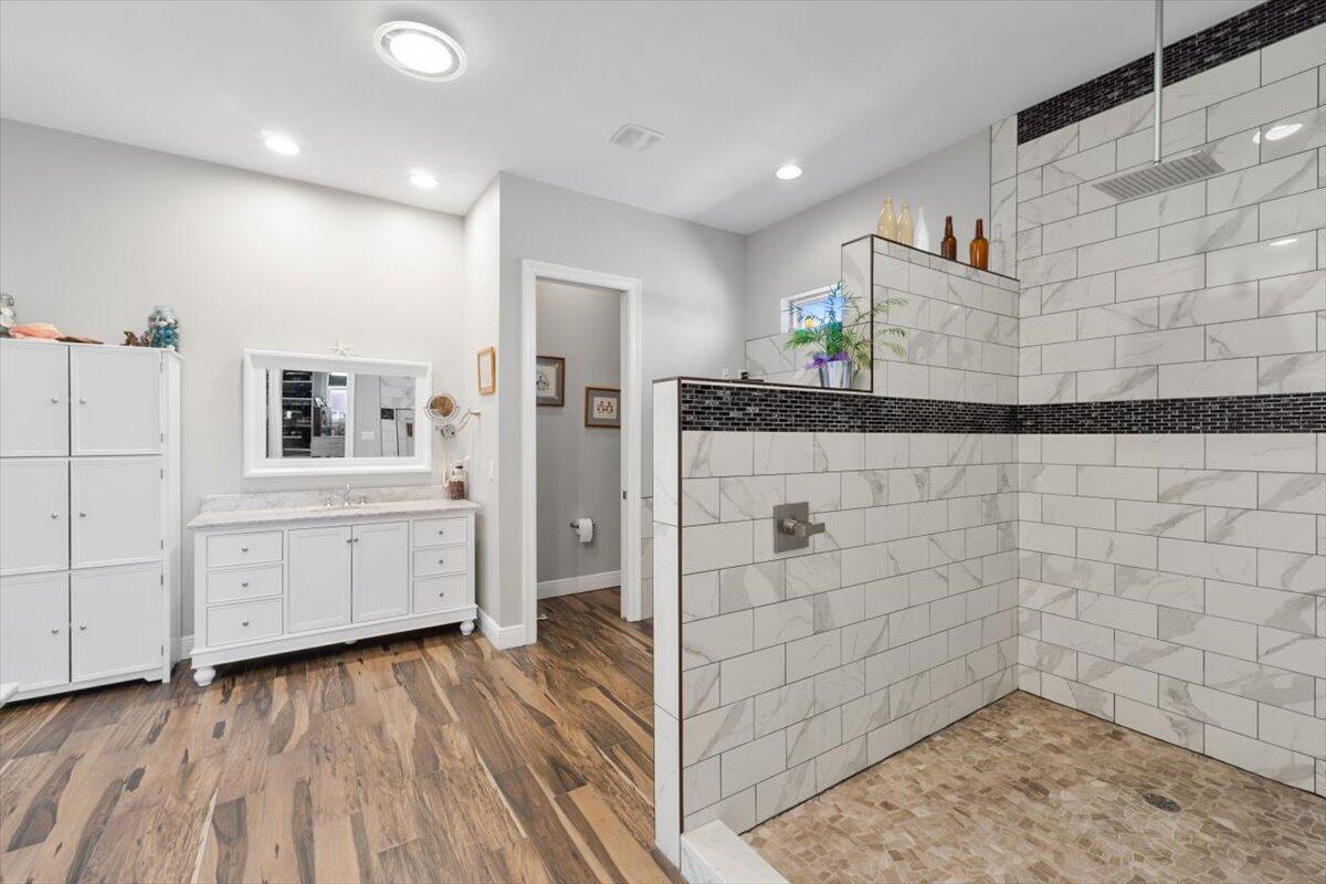The Pointe - Residential