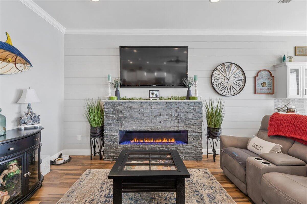 The Pointe - Residential
