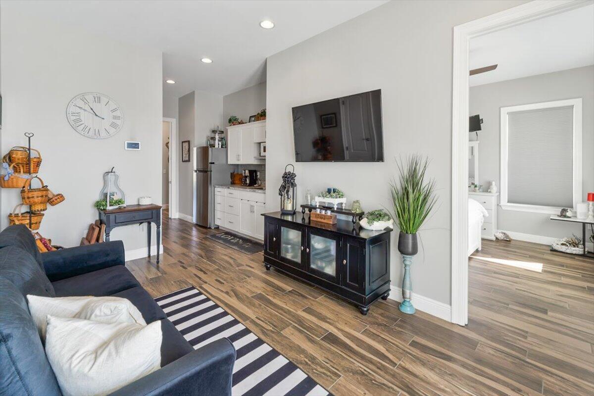 The Pointe - Residential