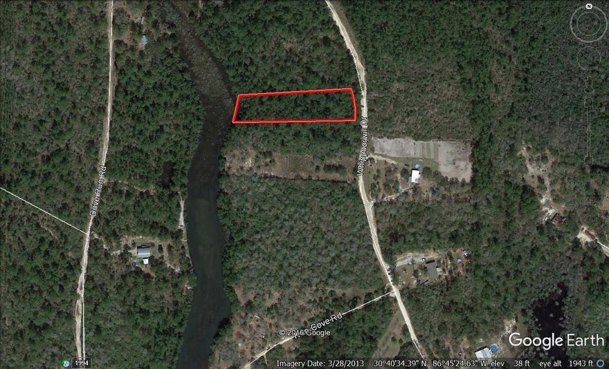 Vacant lot, perfect place to build or put a mobile home. Waterfront. Buyer to satisfy himself about flood zone and use of lake.