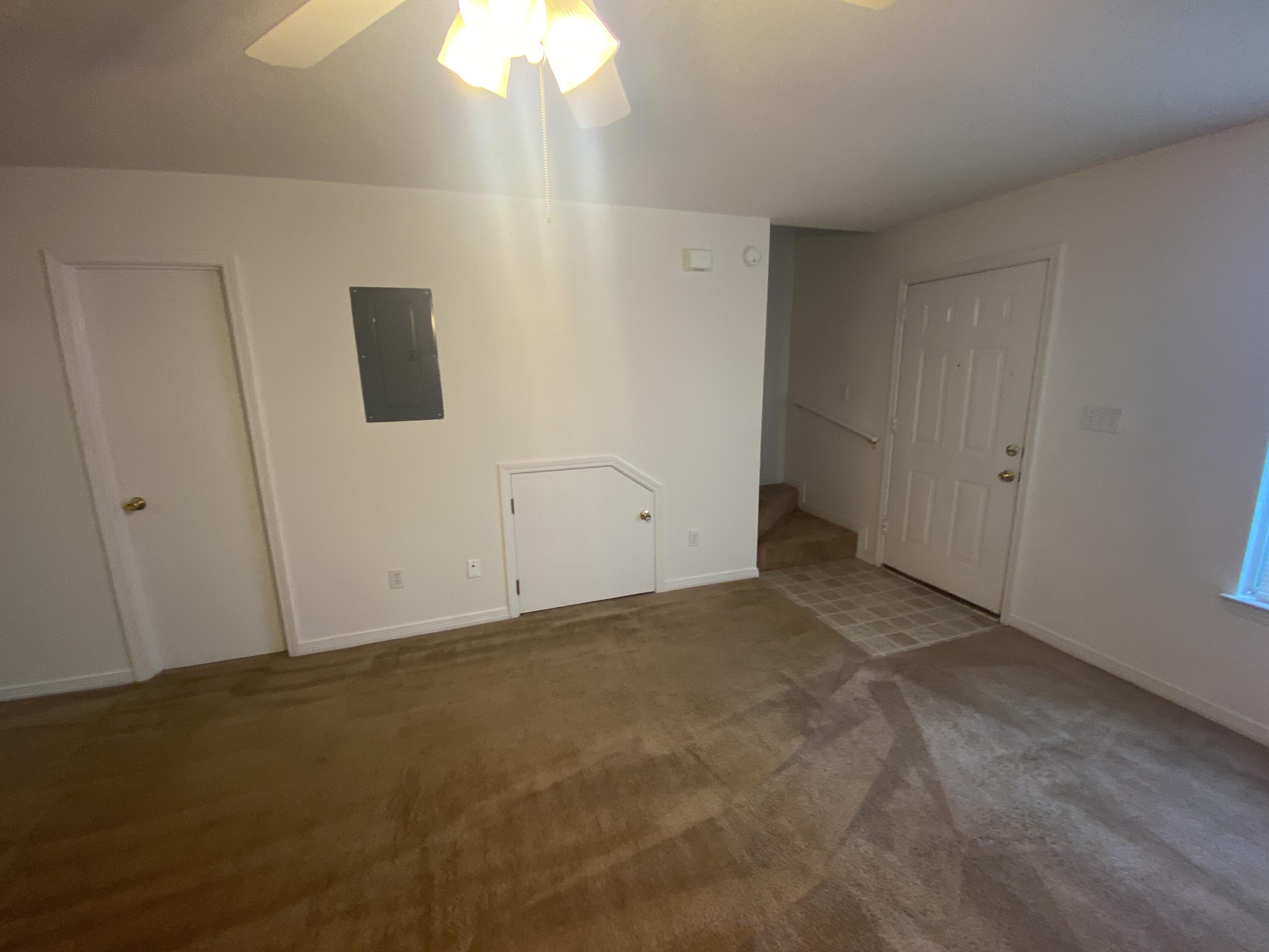 COURTLAND TERRACE T/H - Residential Lease