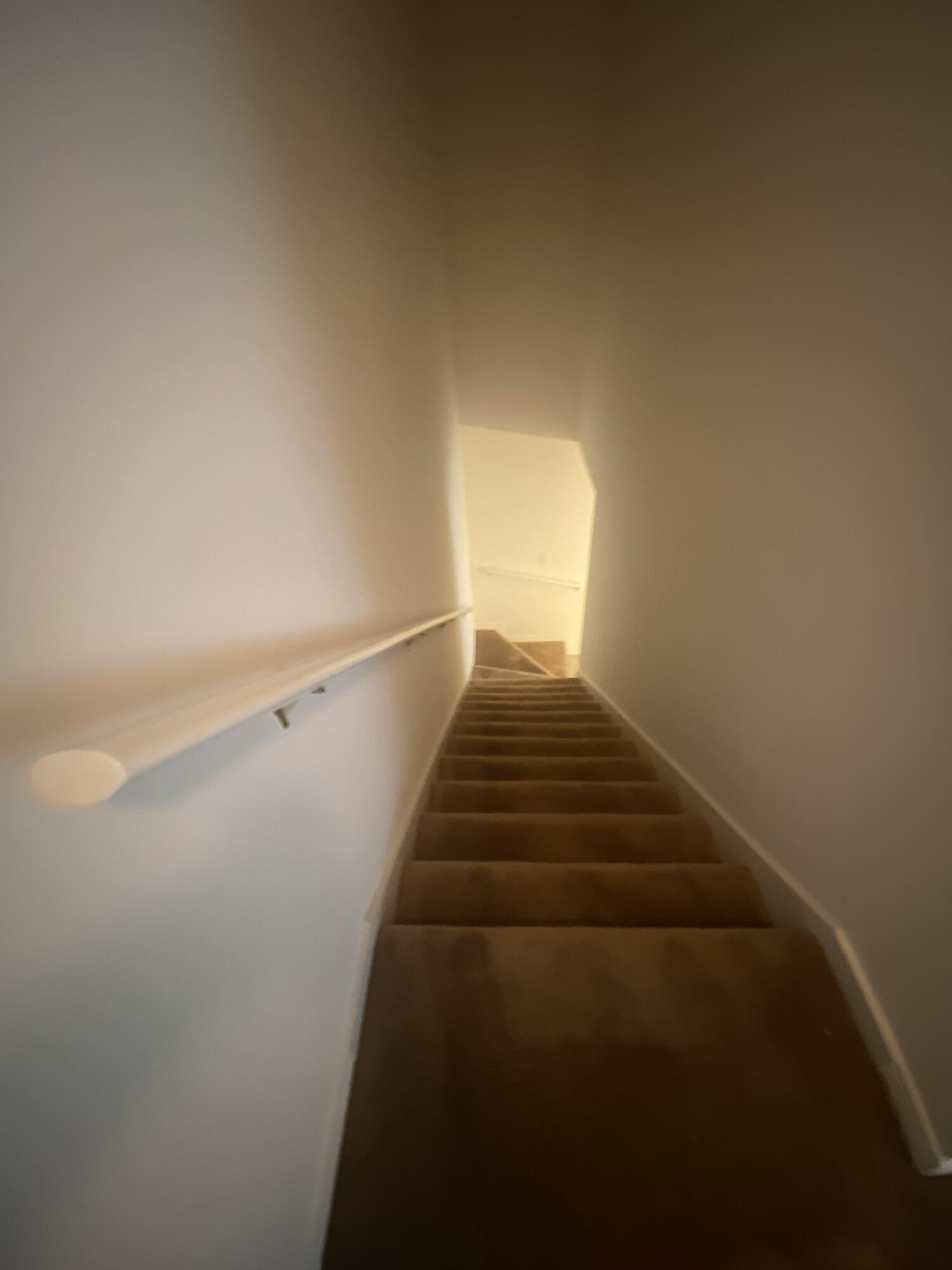 COURTLAND TERRACE T/H - Residential Lease