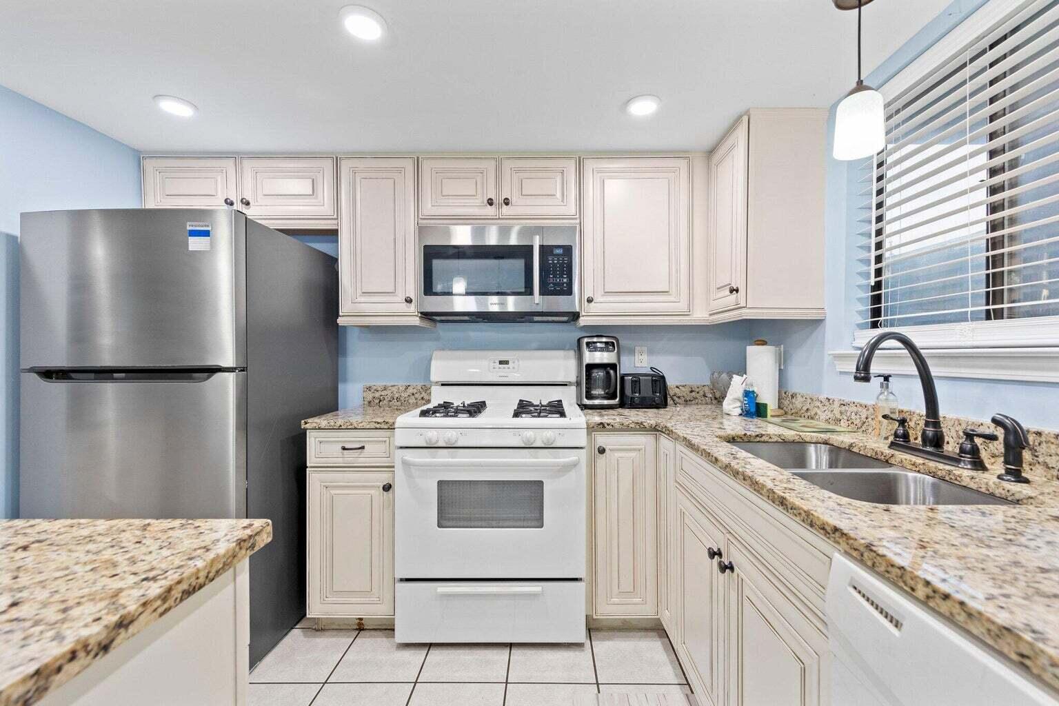 GULF HIGHLANDS - Residential