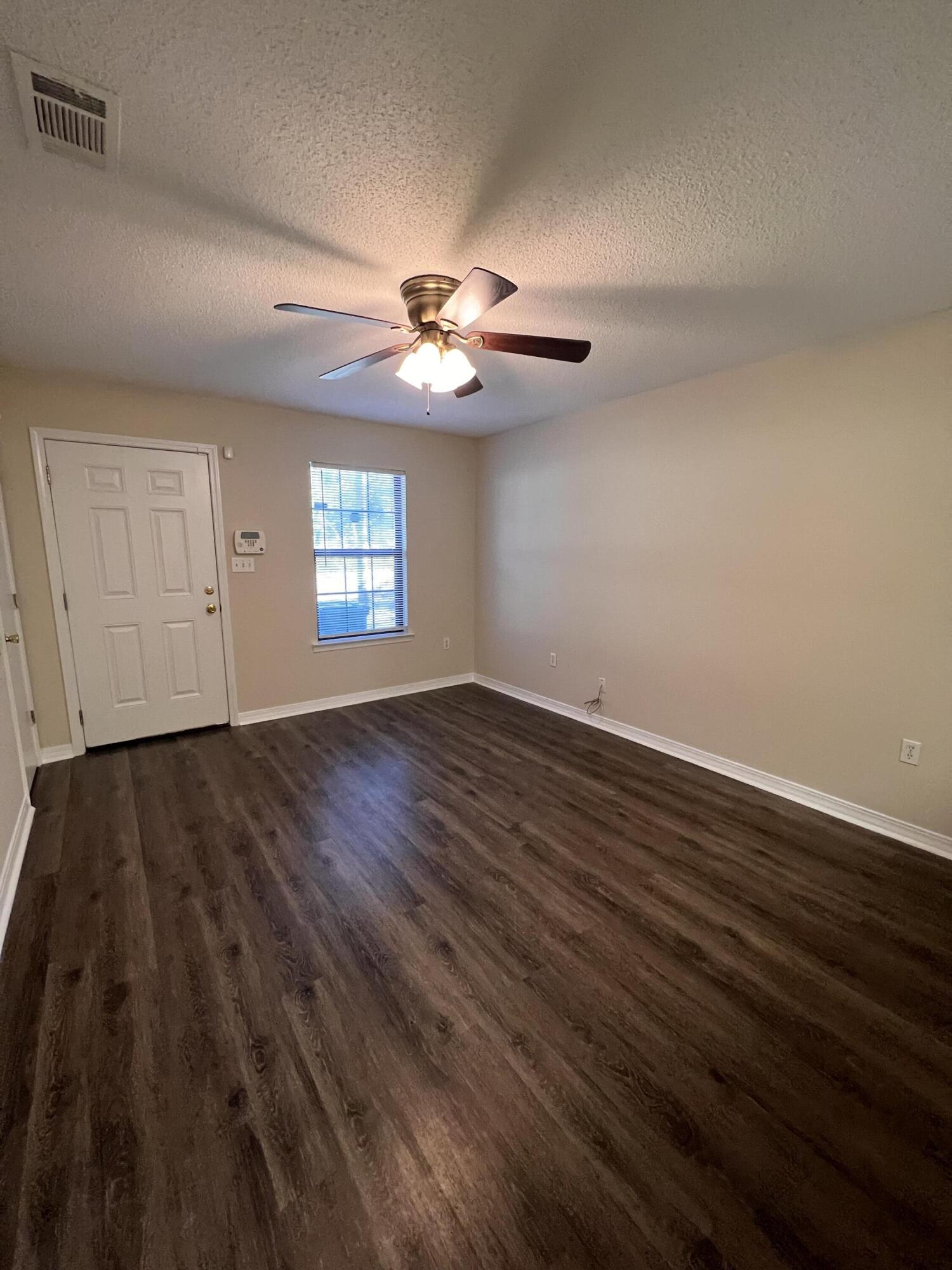 METES & BOUNDS - Residential Lease
