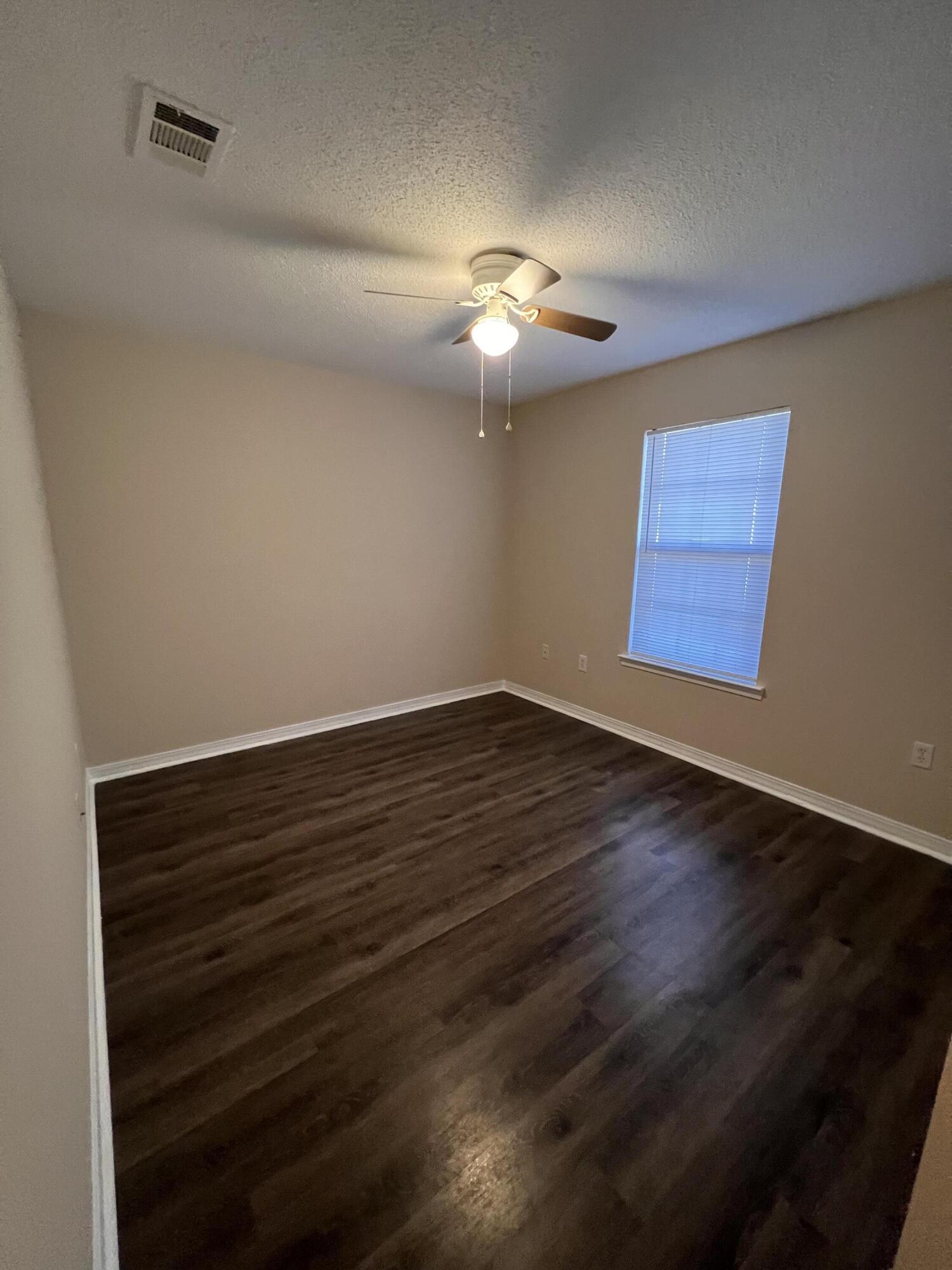 METES & BOUNDS - Residential Lease