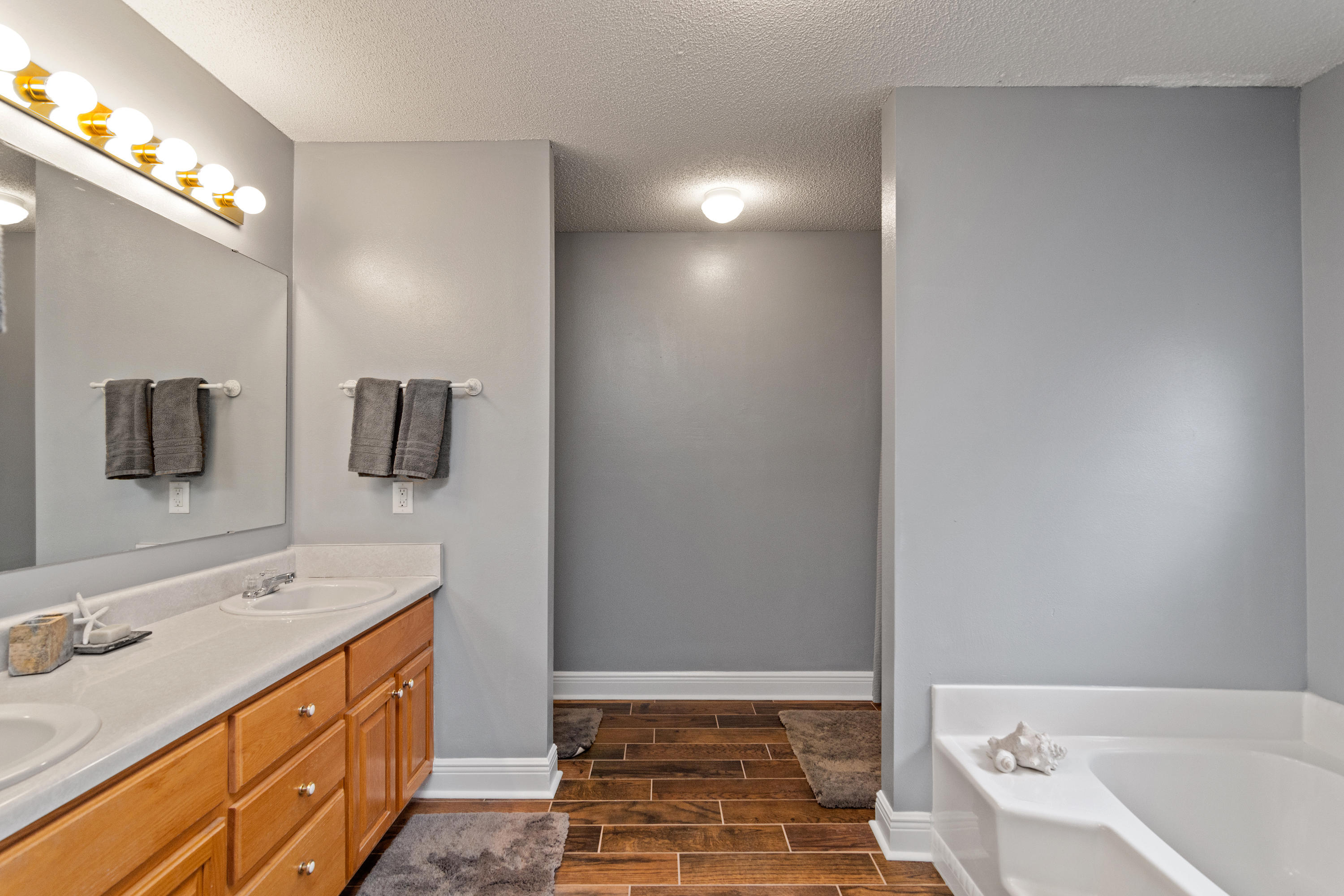 FOX VALLEY - Residential