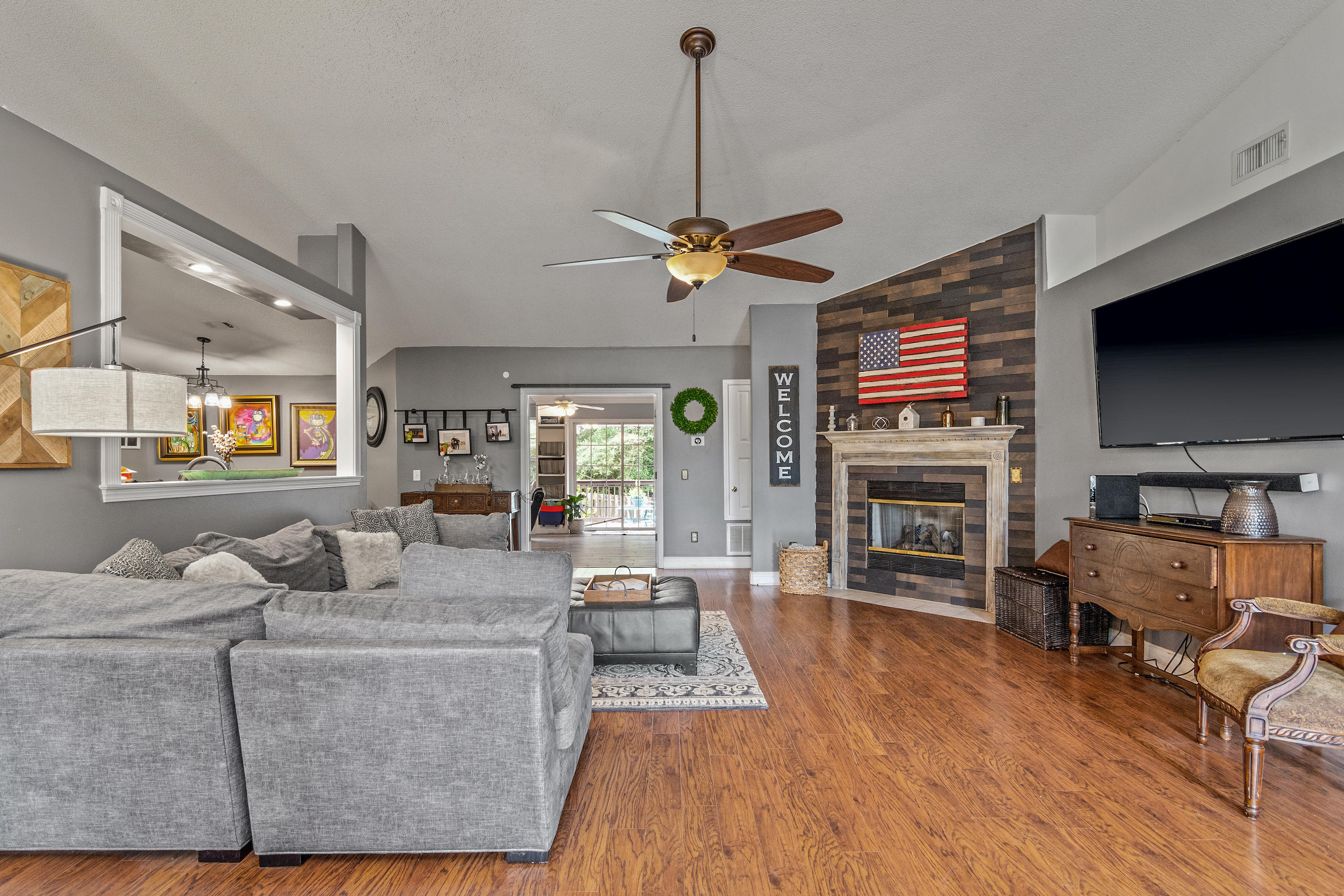 FOX VALLEY - Residential