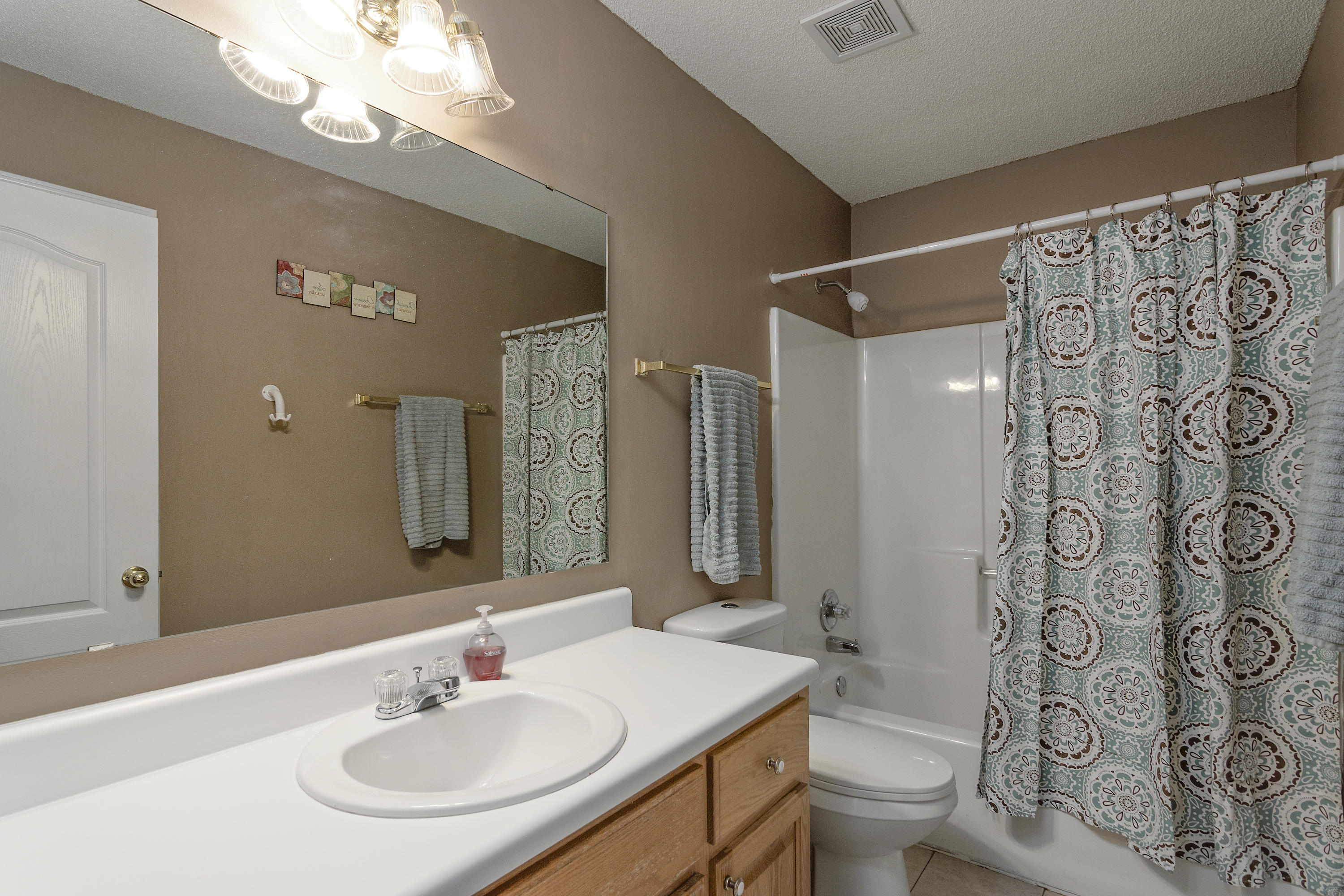 FOX VALLEY - Residential