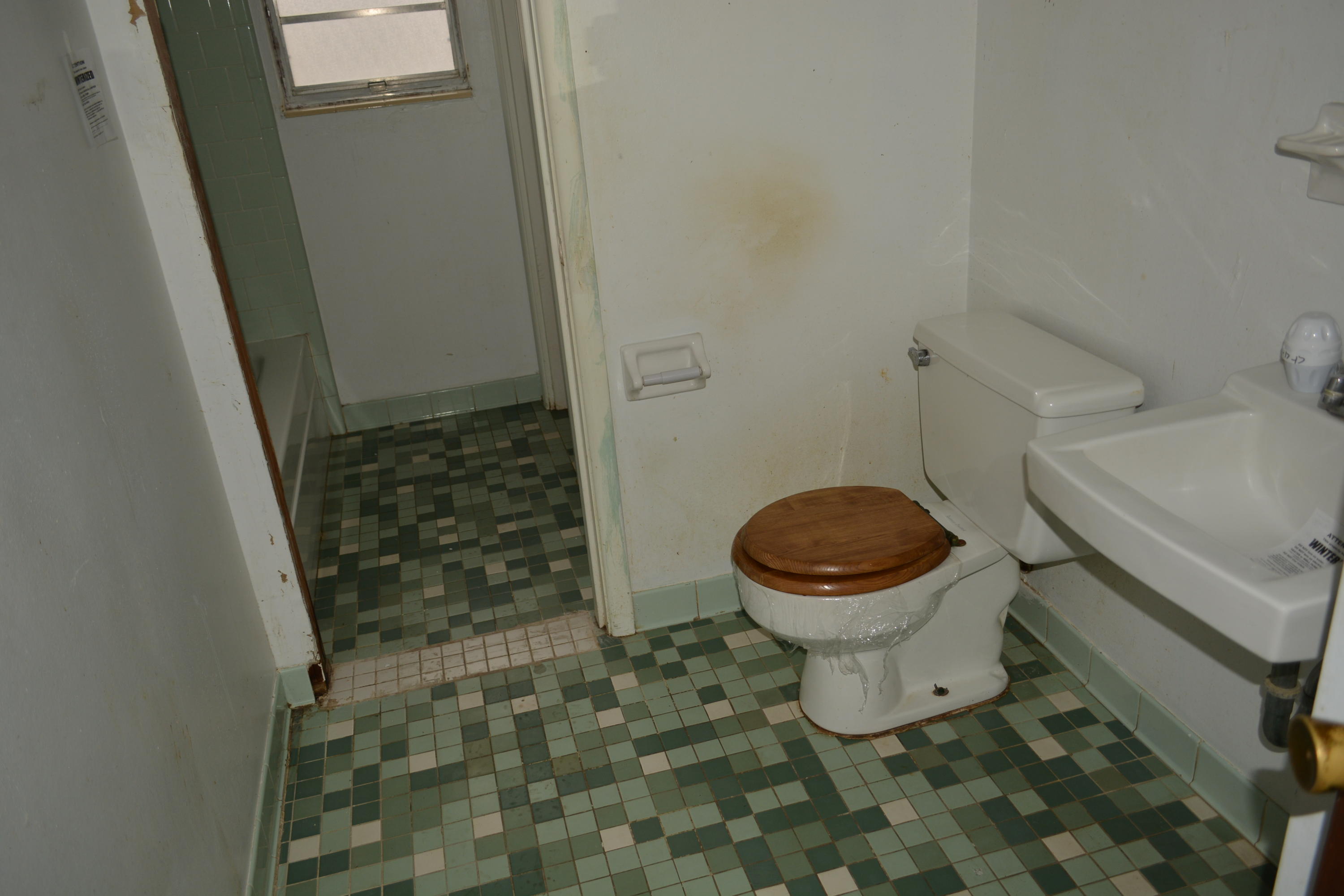 GARNIERS BEACH 6TH - Residential