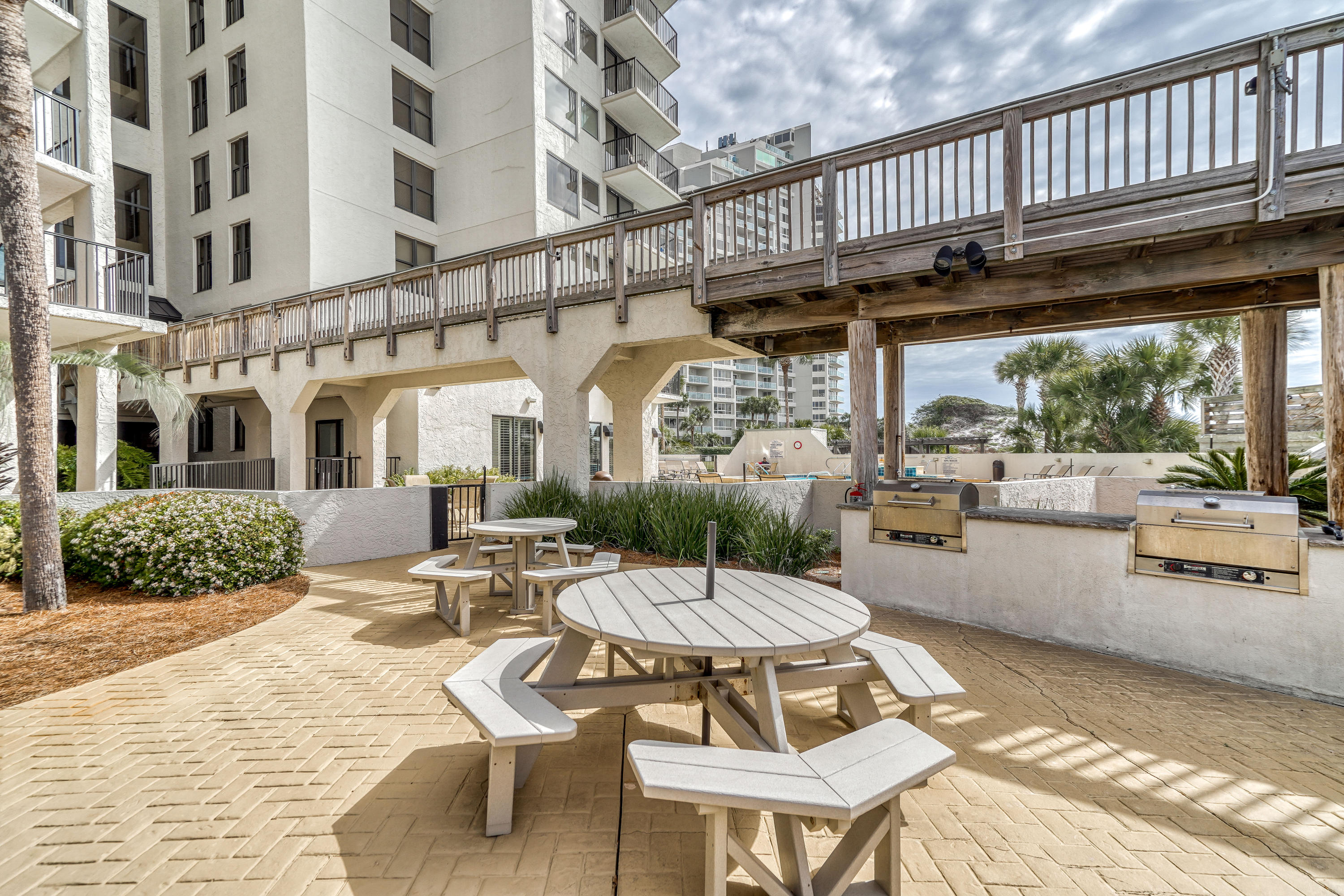 BEACHSIDE 1 CONDO - Residential