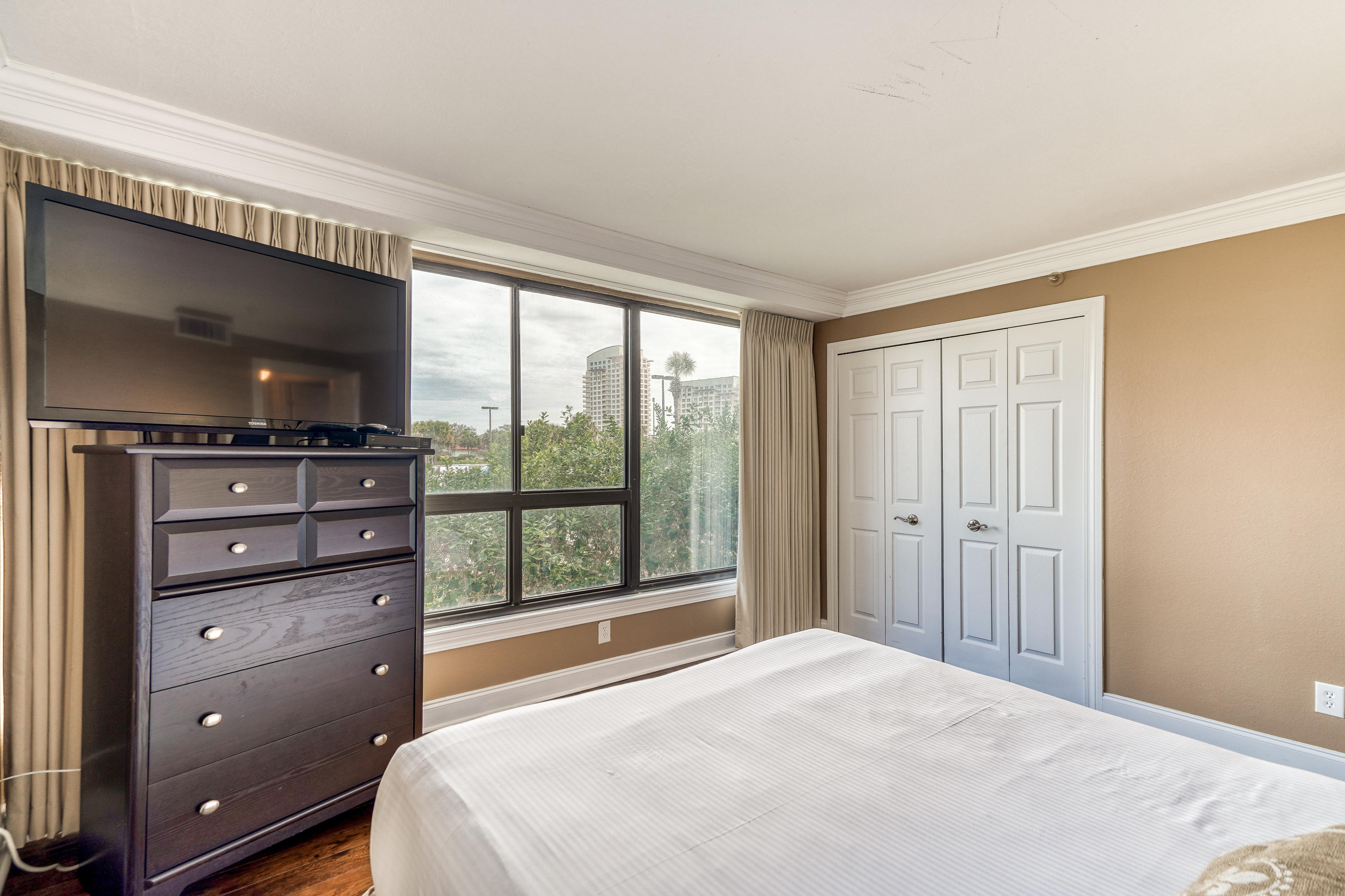 BEACHSIDE 1 CONDO - Residential