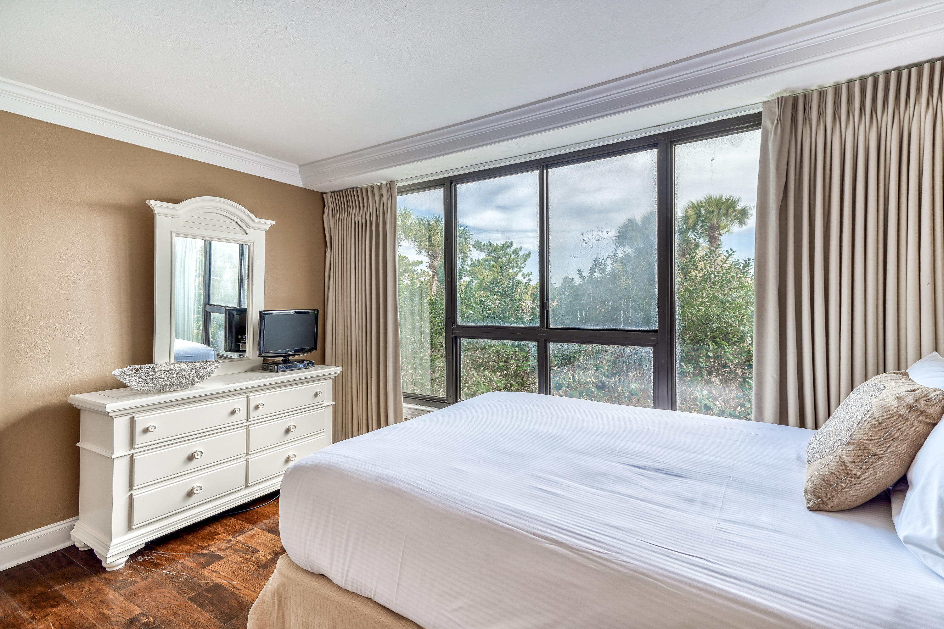 BEACHSIDE 1 CONDO - Residential