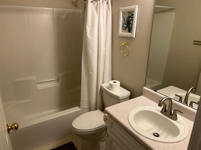 MANDAVILLA - Residential Lease