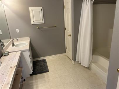 MANDAVILLA - Residential Lease