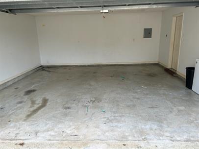 MANDAVILLA - Residential Lease