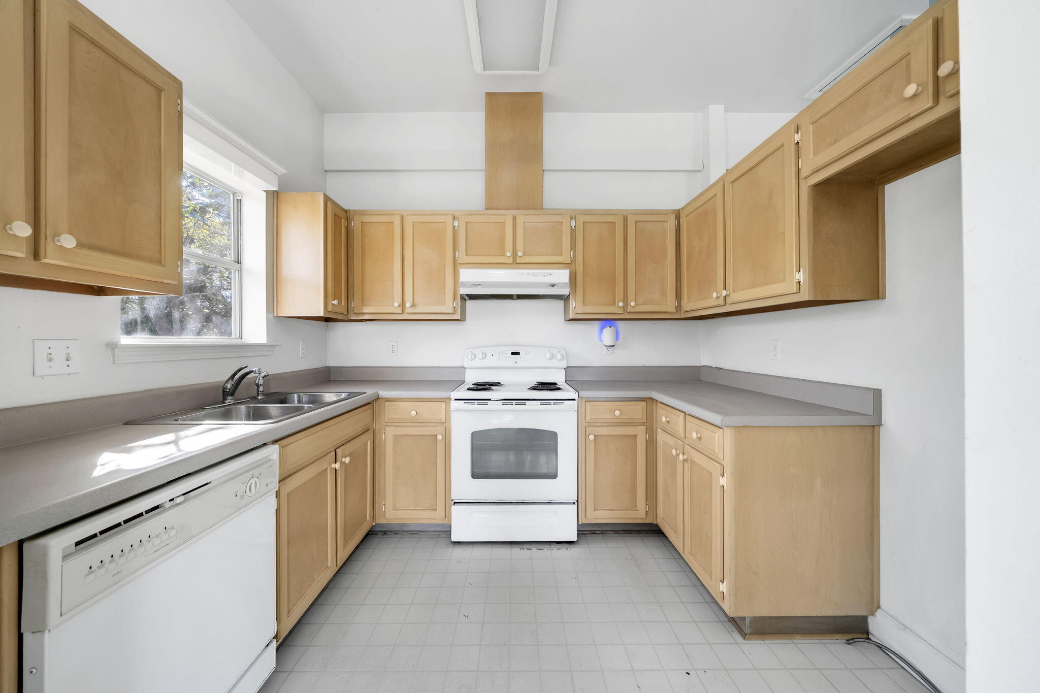 FOUR MILE VILLAGE - Residential