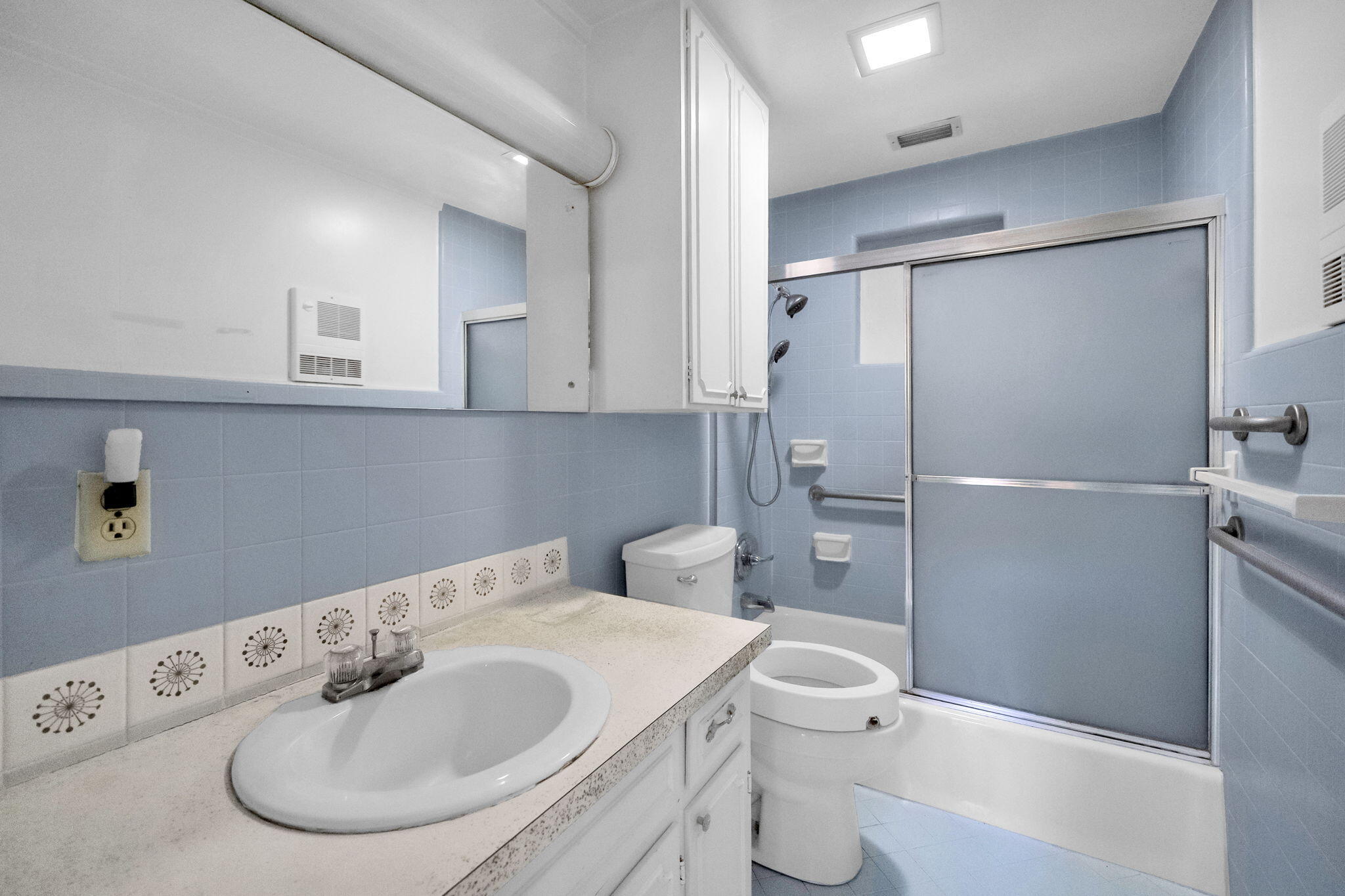 FOUR MILE VILLAGE - Residential