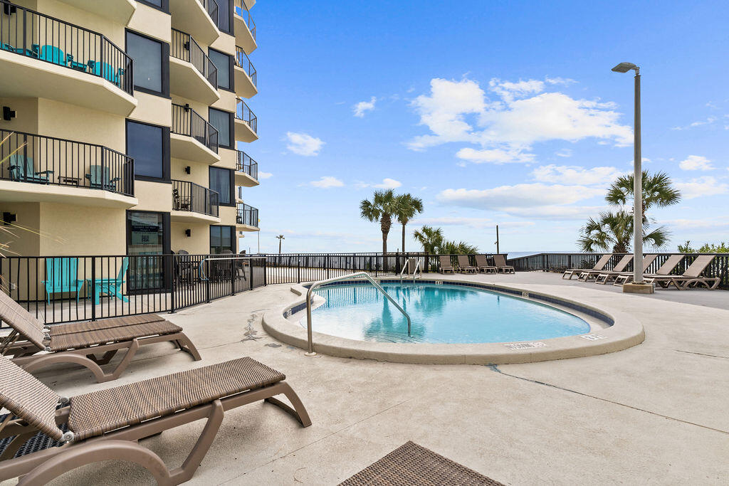 SUNBIRD CONDO - Residential