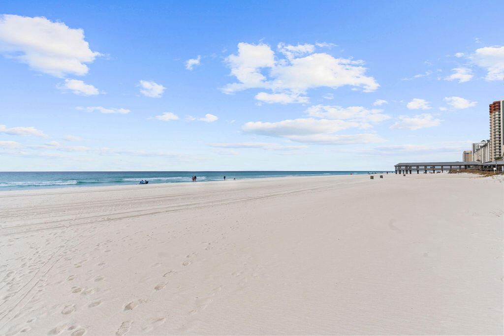 SUNBIRD CONDO - Residential