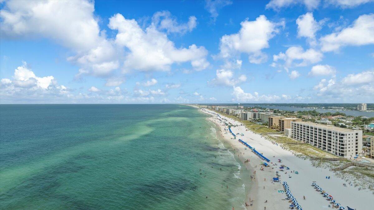 SURF DWELLER CONDO - Residential