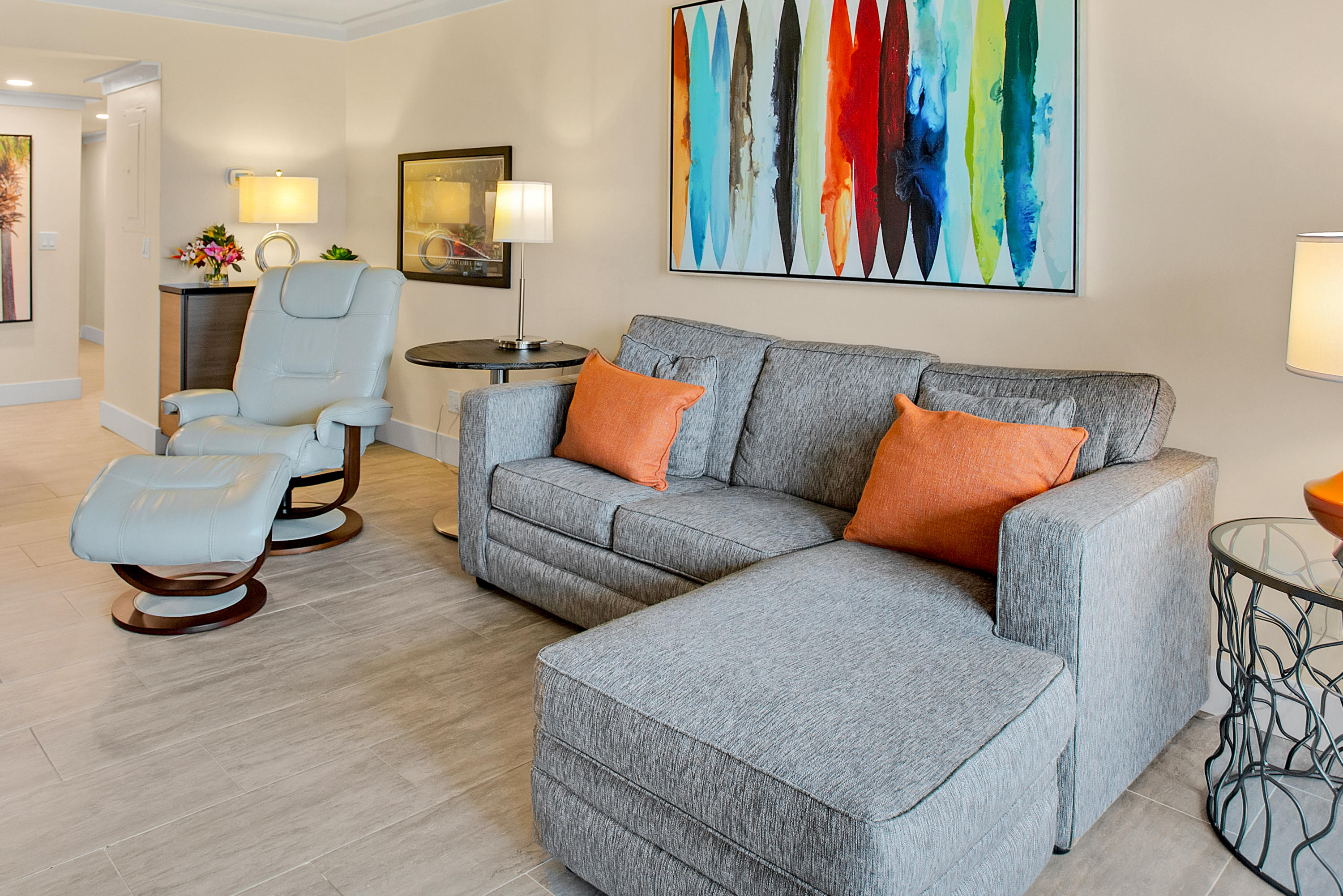 HOLIDAY SURF & RACQUET CLUB - Residential