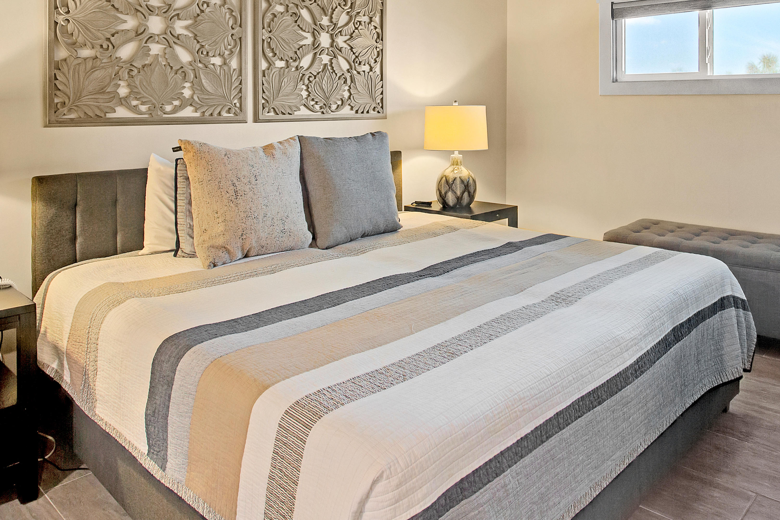 HOLIDAY SURF & RACQUET CLUB - Residential