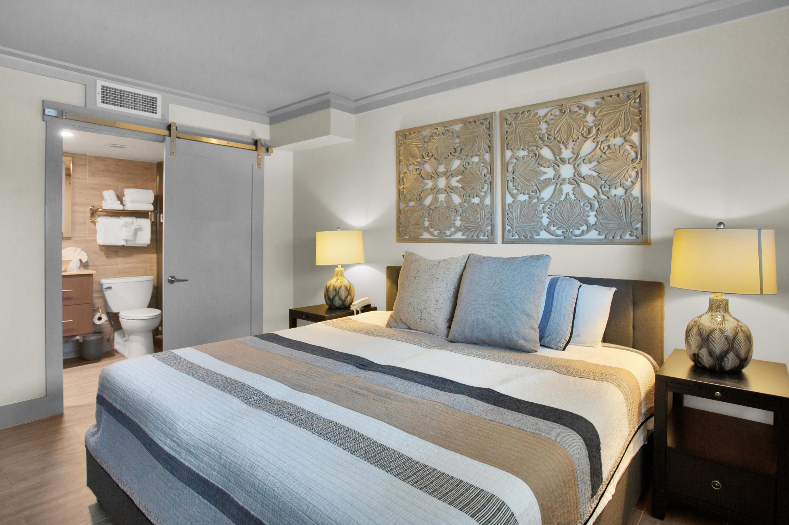 HOLIDAY SURF & RACQUET CLUB - Residential