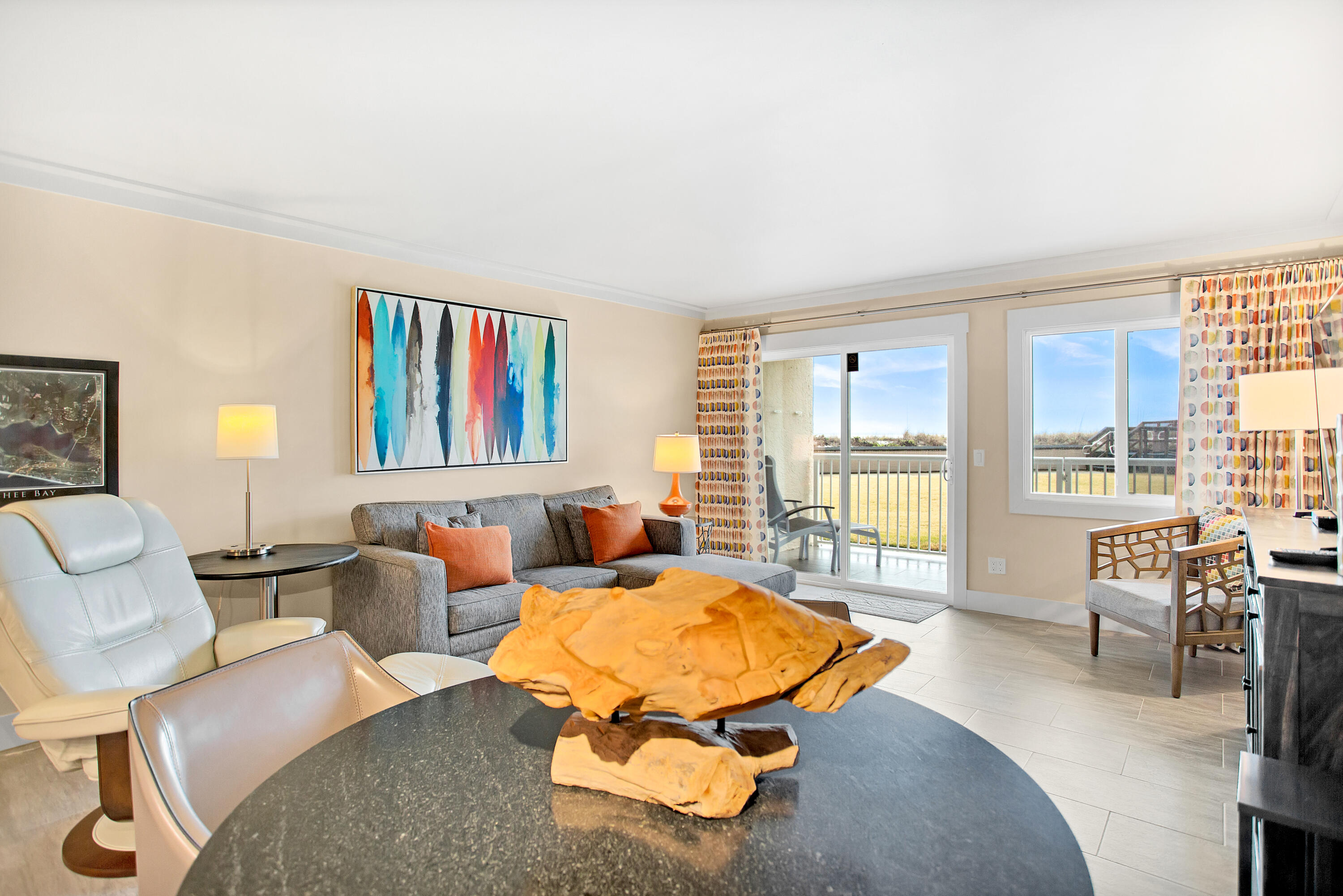 HOLIDAY SURF & RACQUET CLUB - Residential