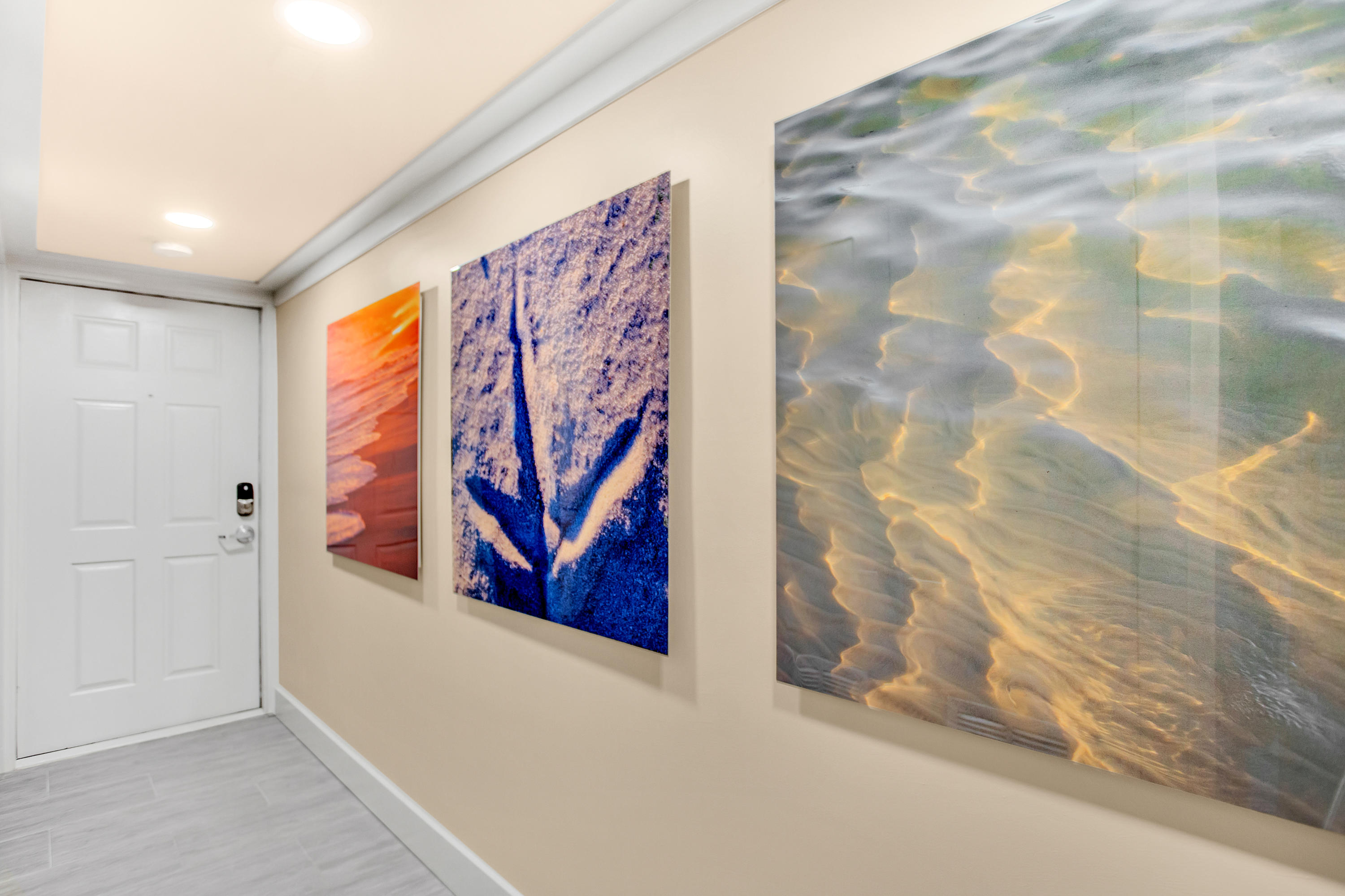 HOLIDAY SURF & RACQUET CLUB - Residential