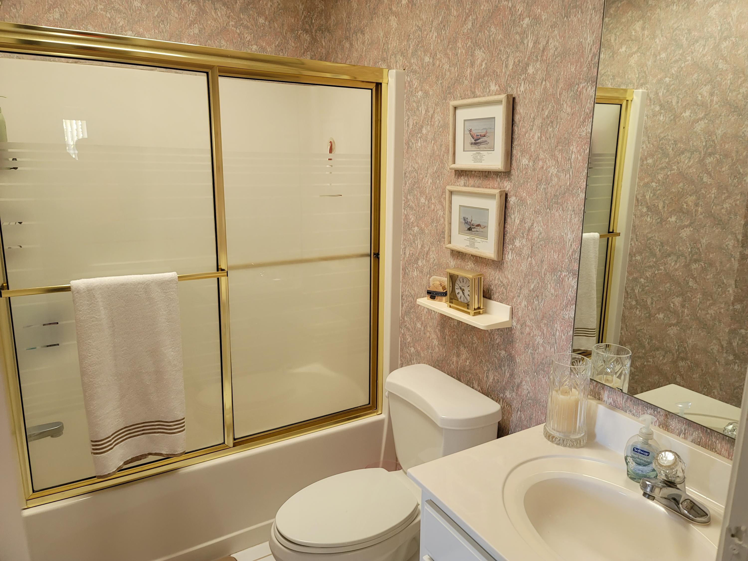 CRESCENT III - Residential