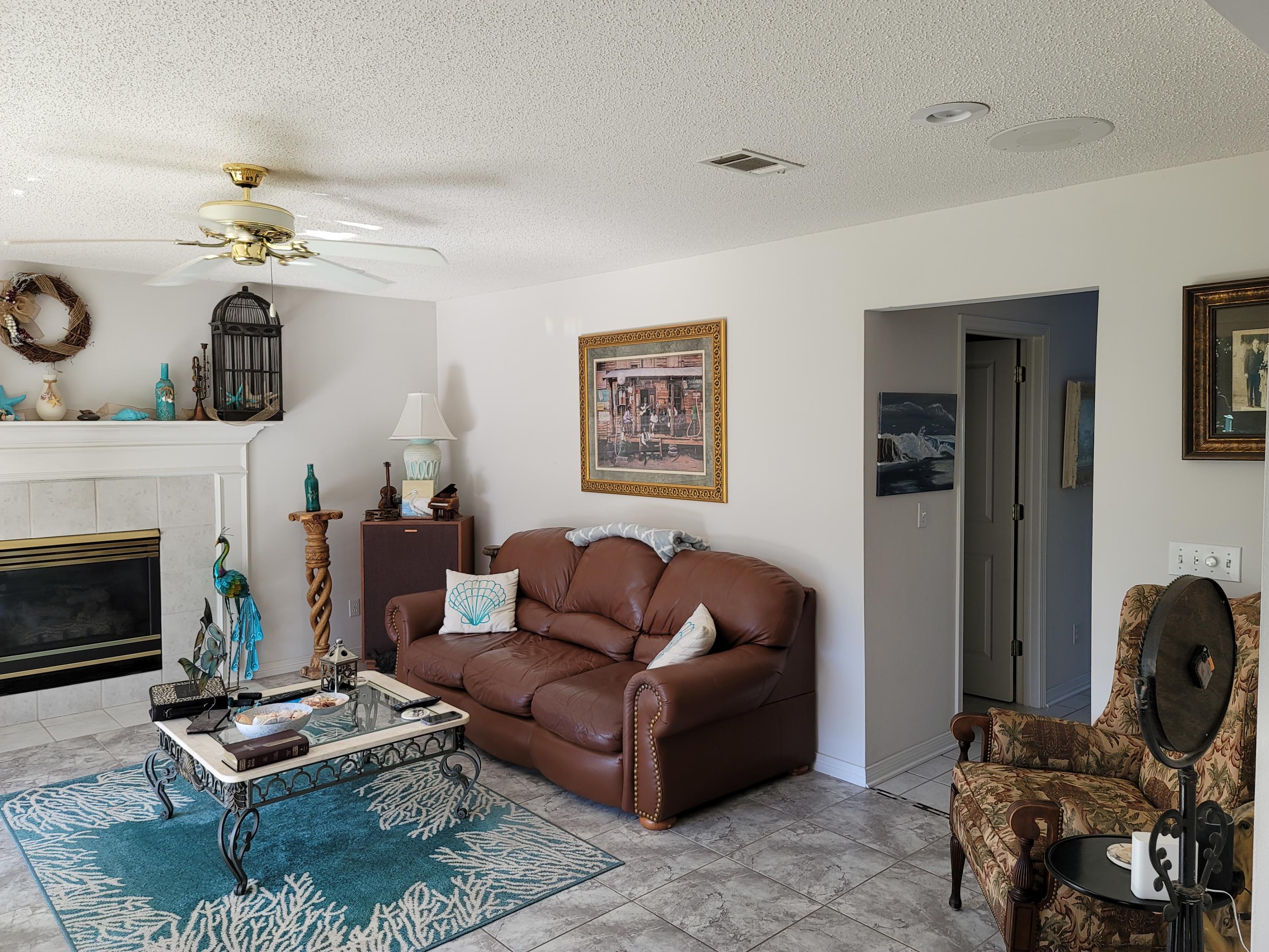 CRESCENT III - Residential