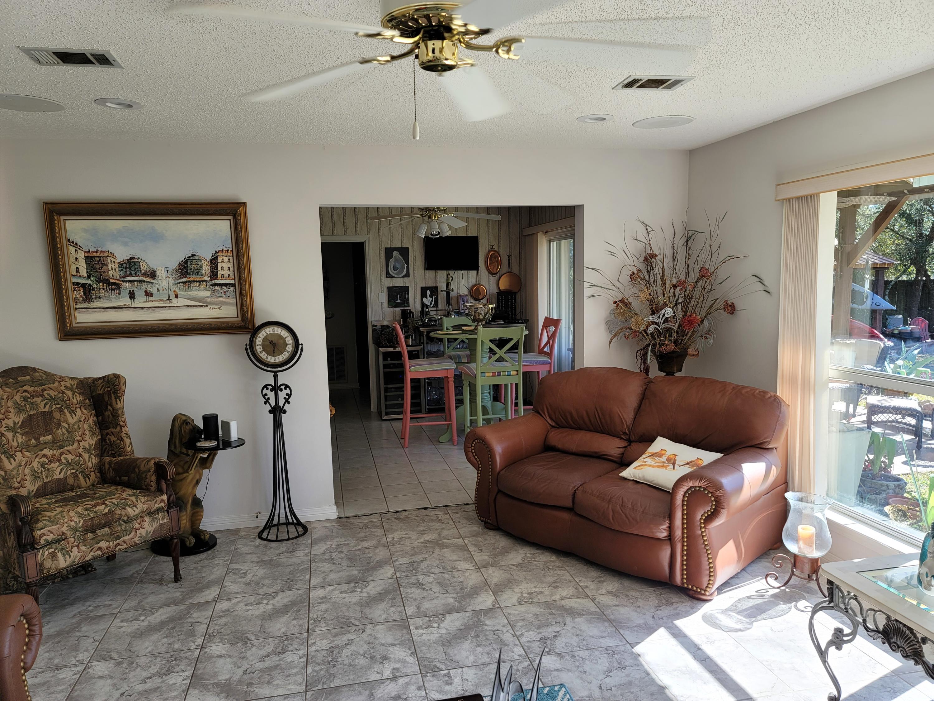 CRESCENT III - Residential