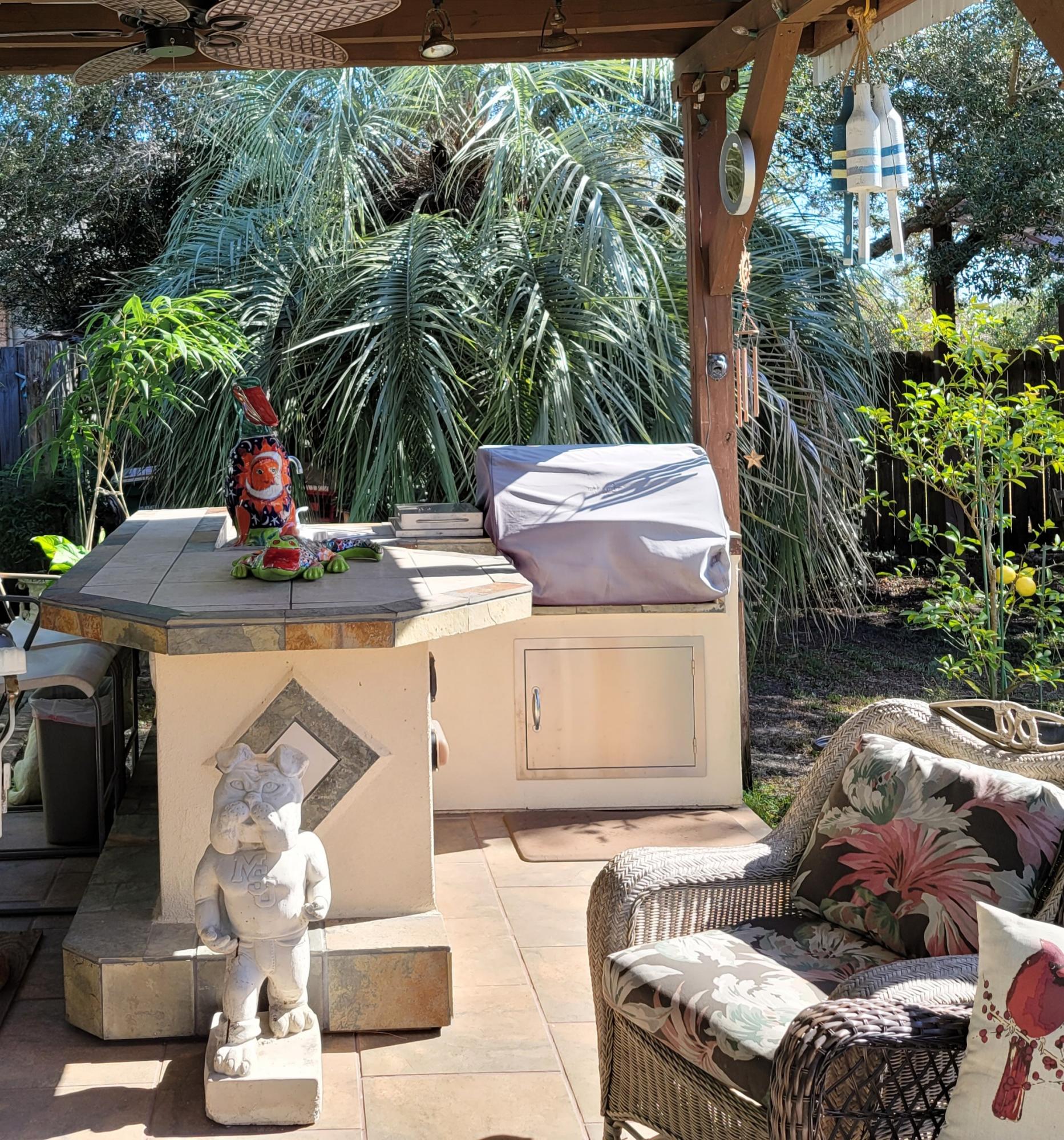 CRESCENT III - Residential