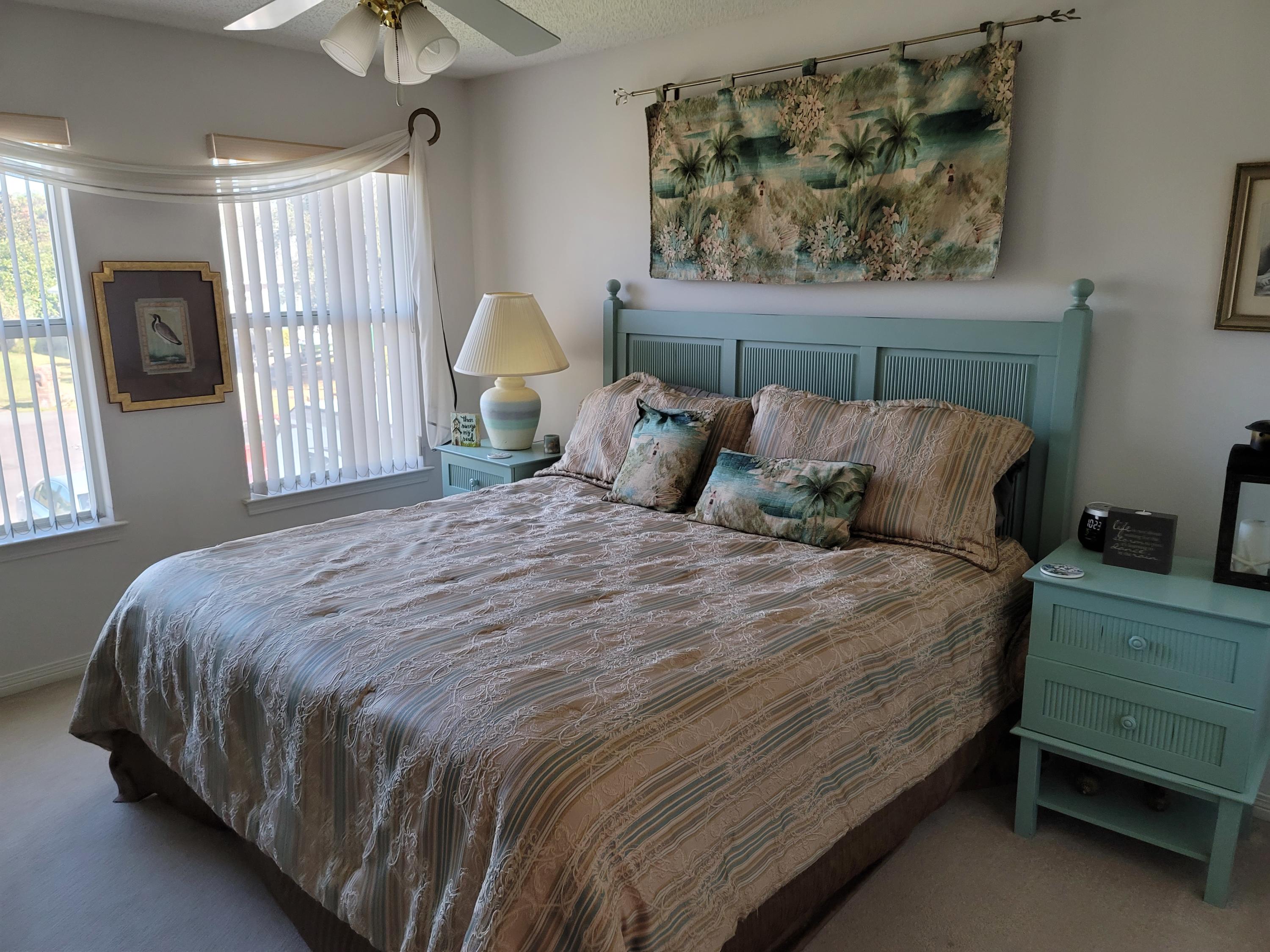 CRESCENT III - Residential