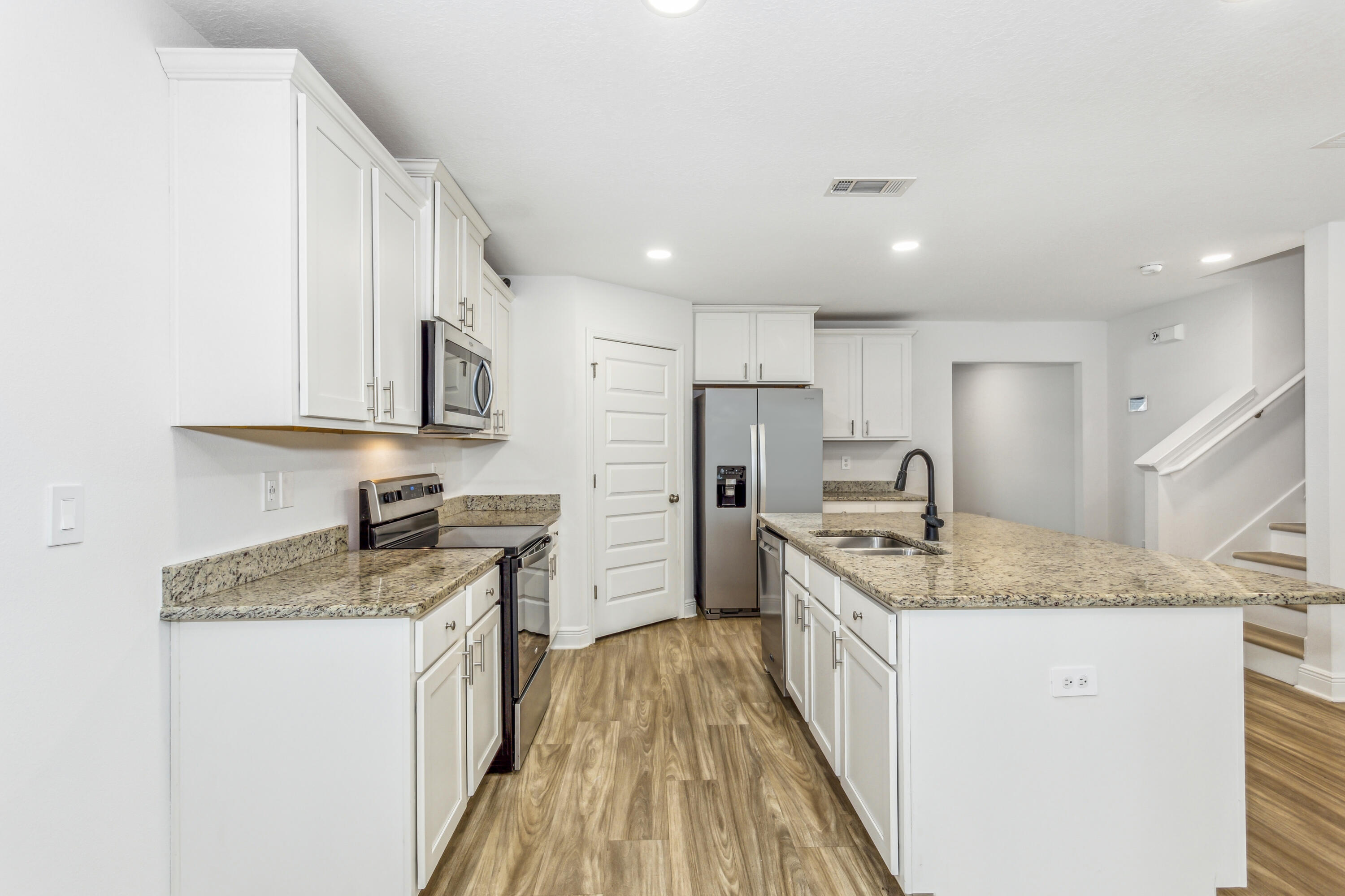 HERITAGE OAKS - Residential