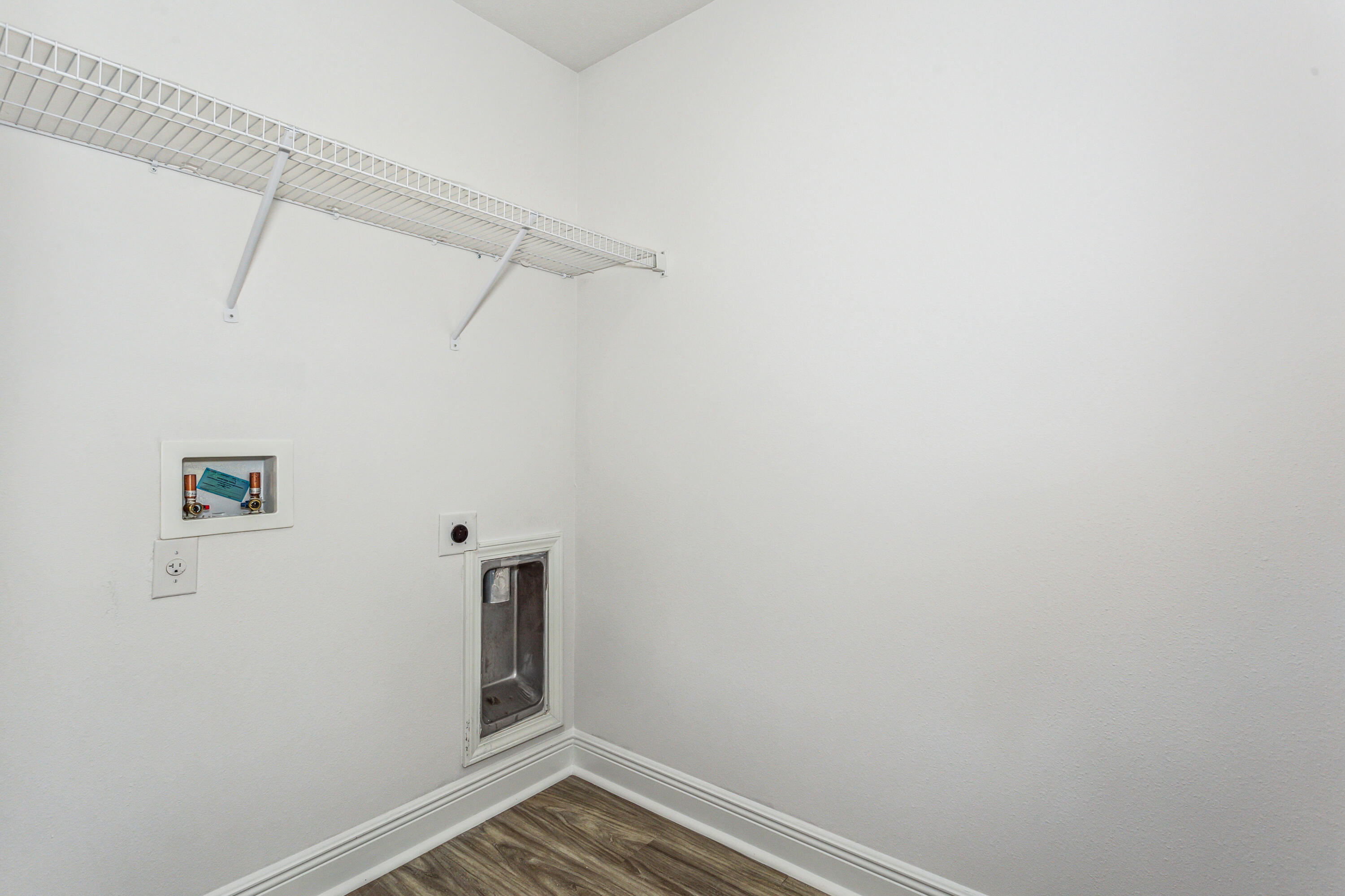 HERITAGE OAKS - Residential