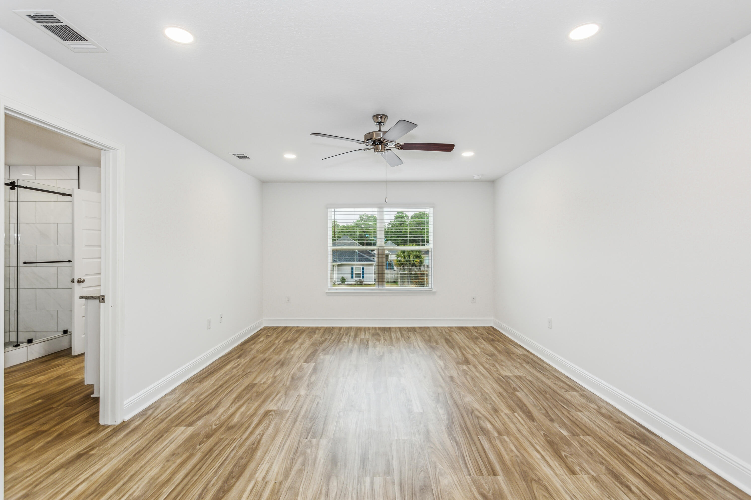 HERITAGE OAKS - Residential