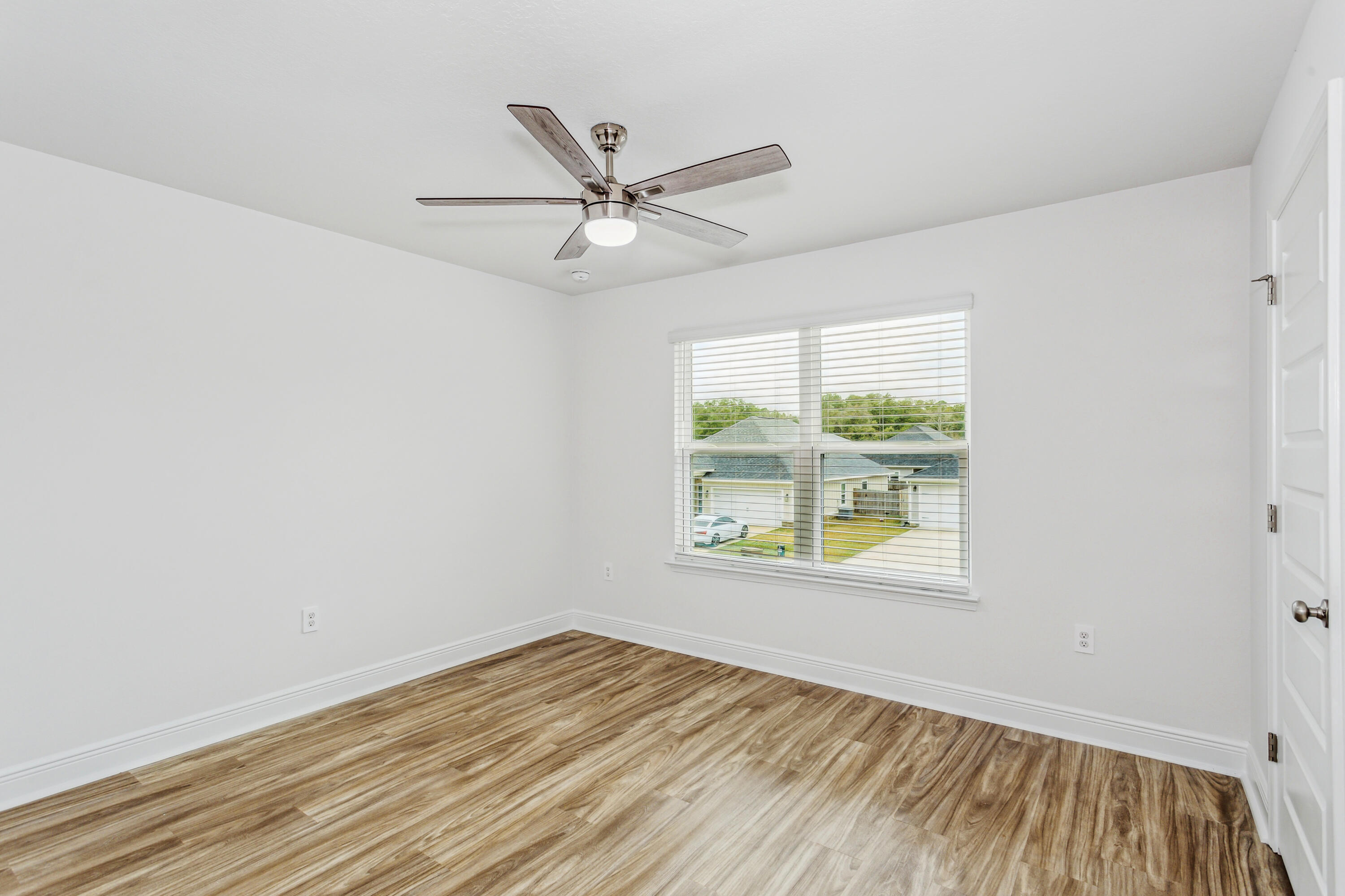 HERITAGE OAKS - Residential