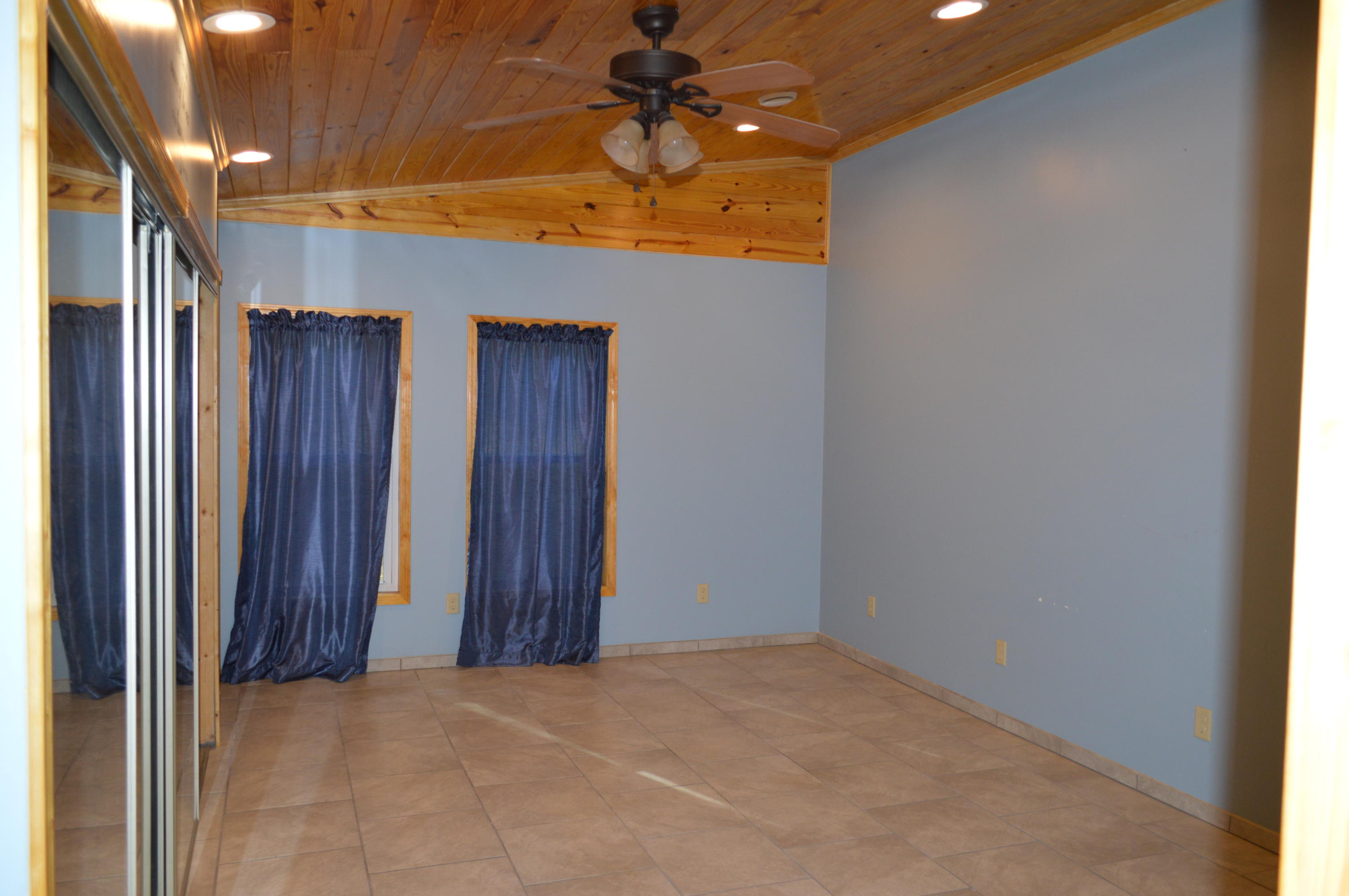 BELLE HIGHLAND ESTATES 1ST ADDN - Residential