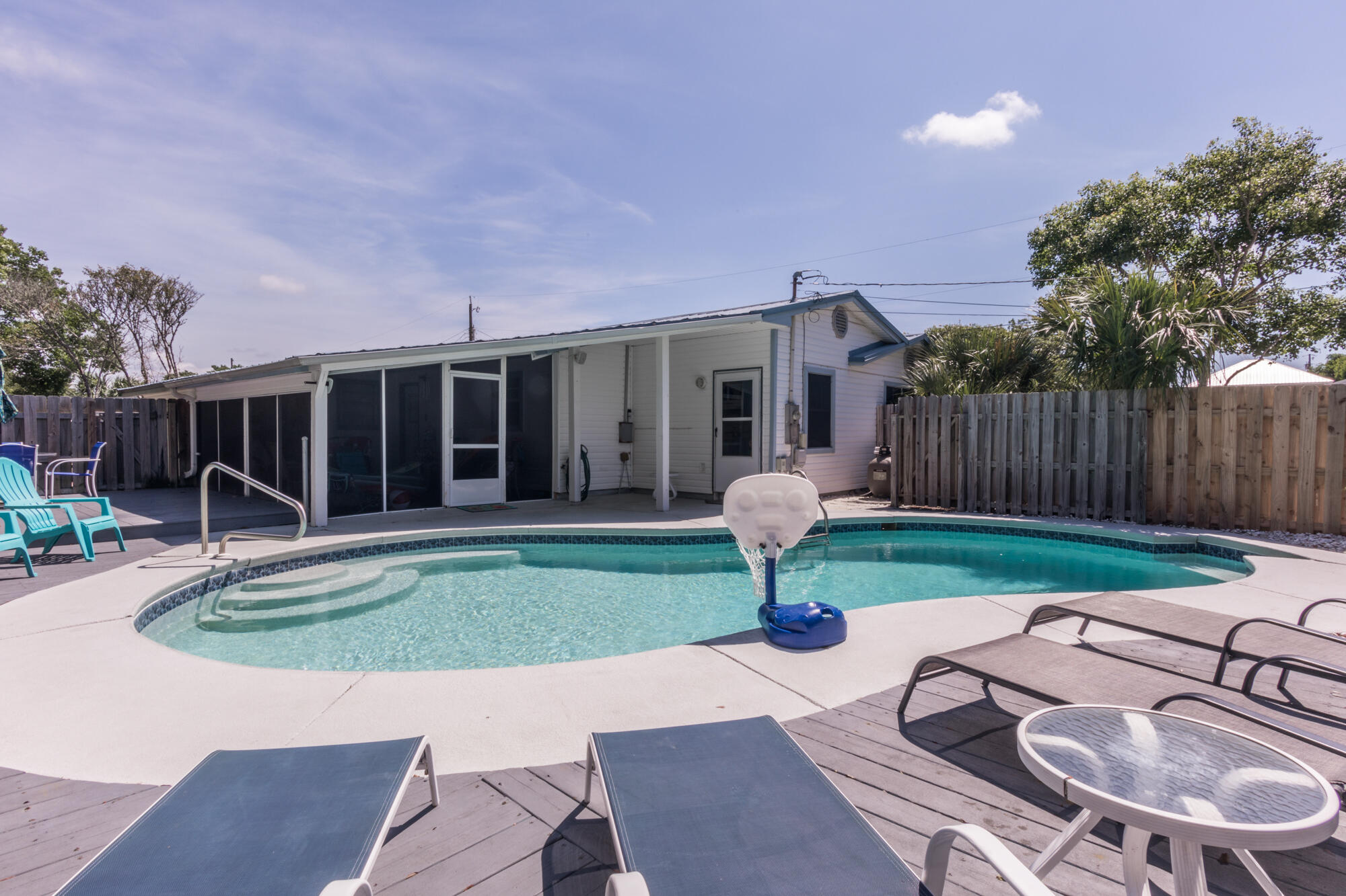 KISKA BEACH 1ST ADDN - Residential