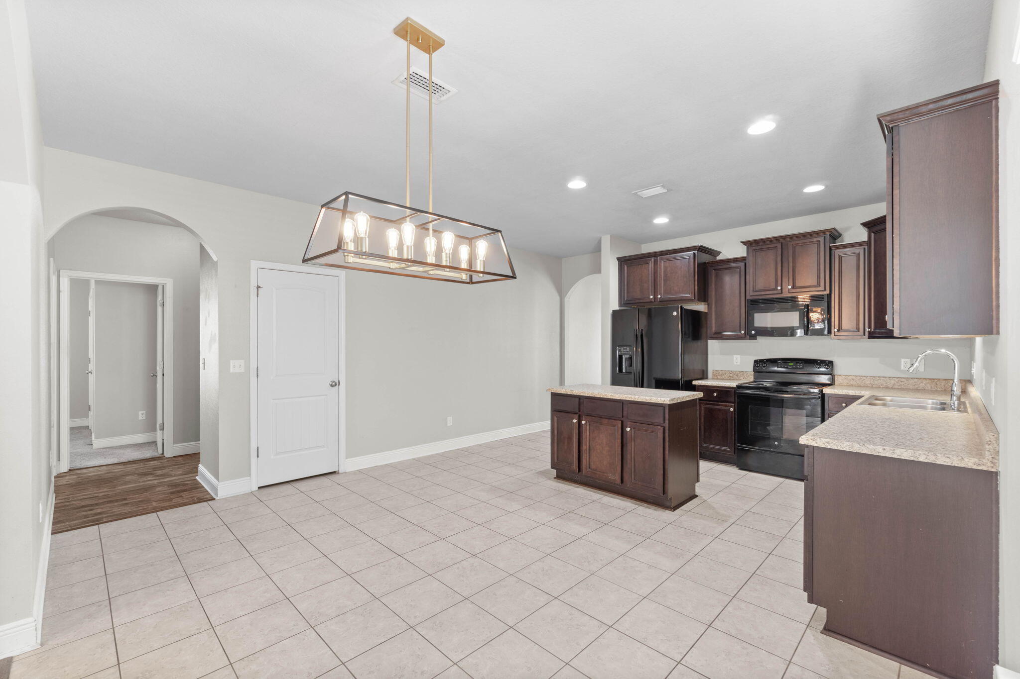 LAGRANGE LANDING - Residential