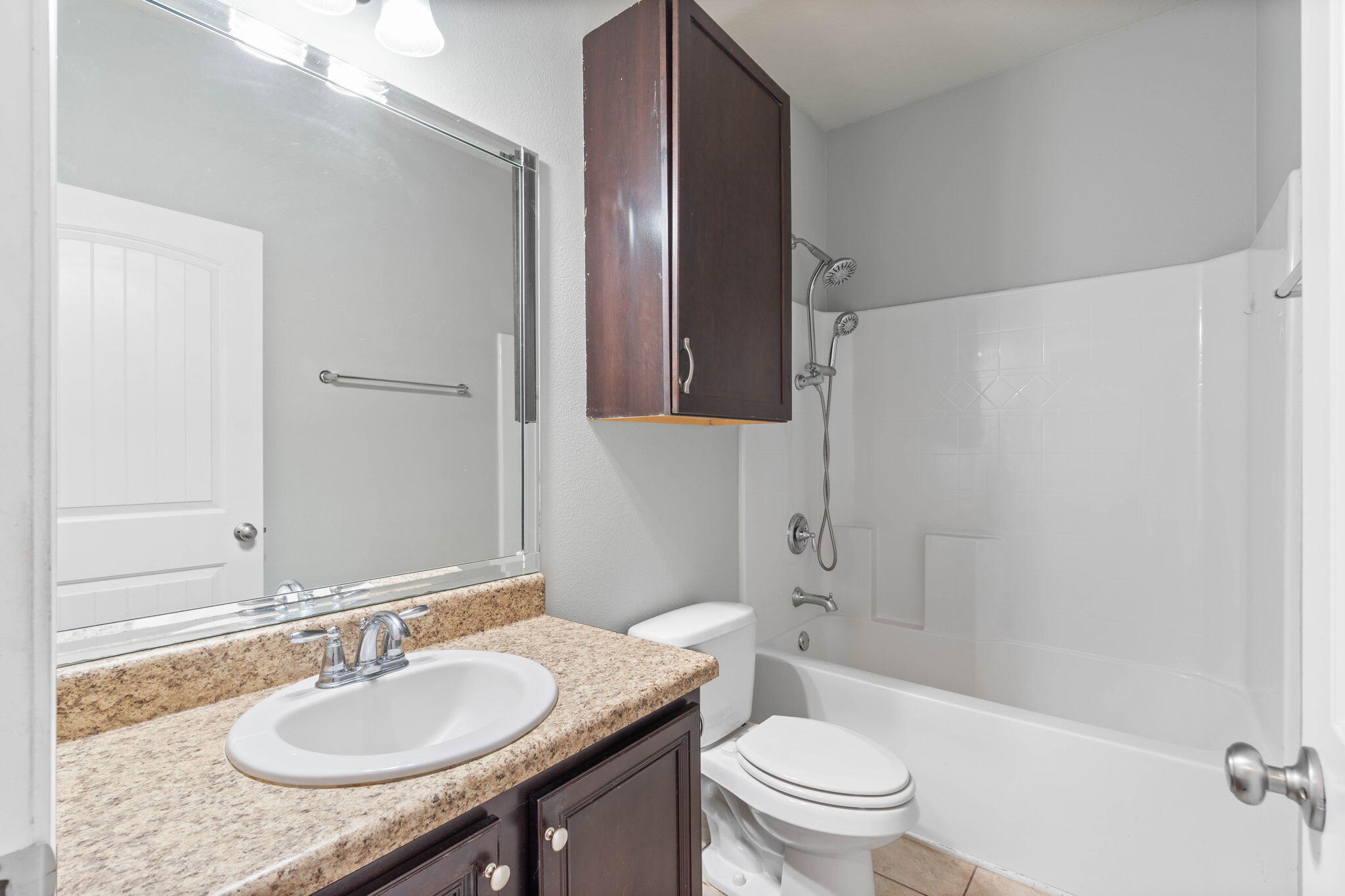 LAGRANGE LANDING - Residential