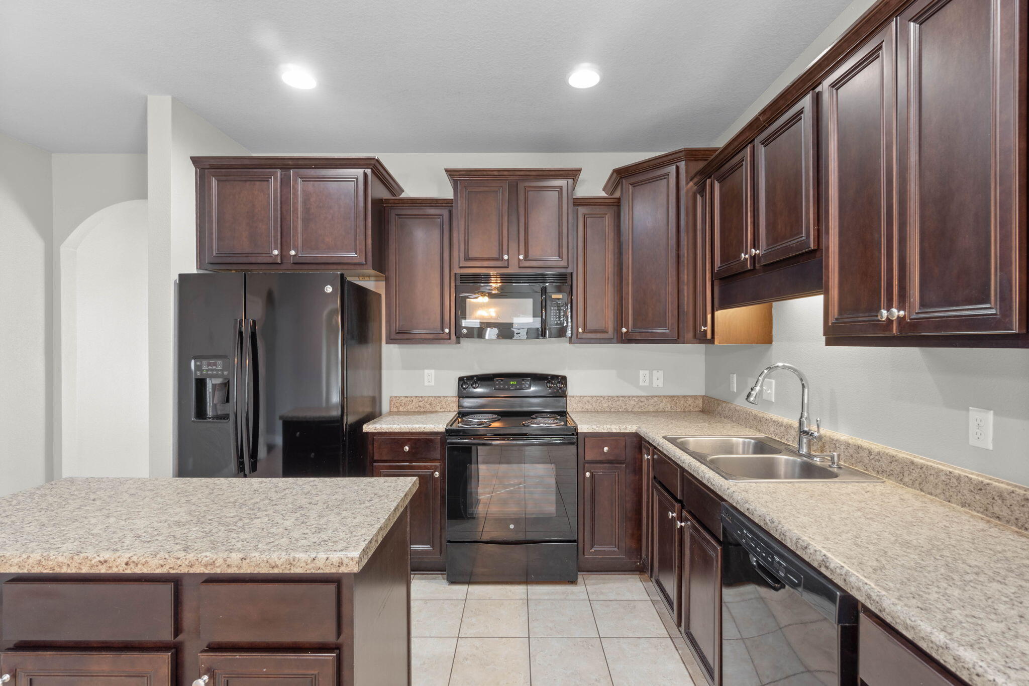 LAGRANGE LANDING - Residential