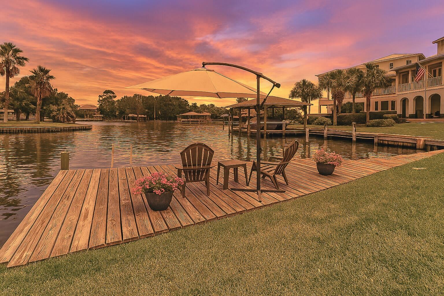 SANTA ROSA SHORES - Residential